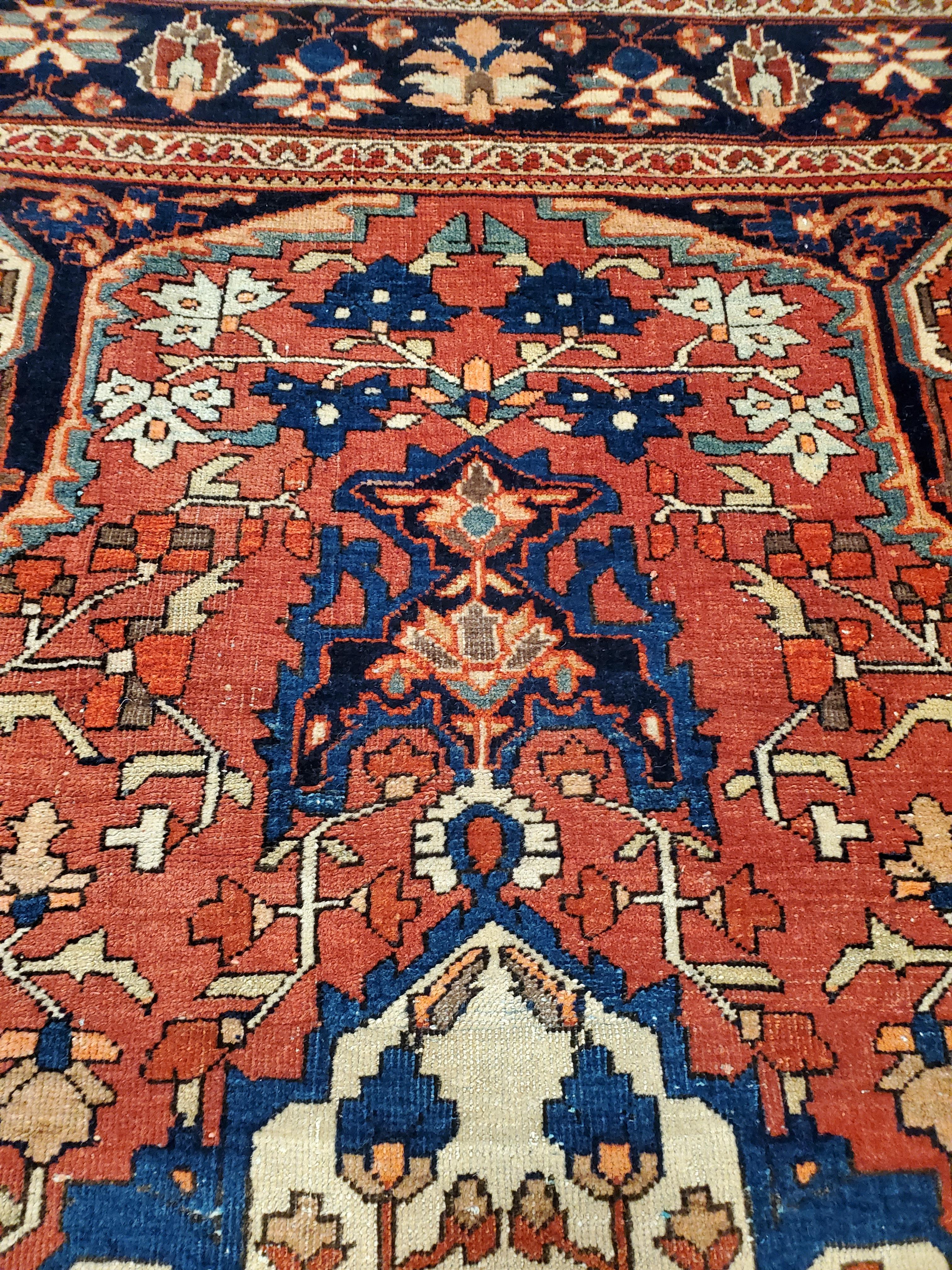 Antique Farahan Sarouk Rug, Handmade Oriental Rug, Rusty Red Navy Blue Very Fine In Excellent Condition For Sale In Port Washington, NY