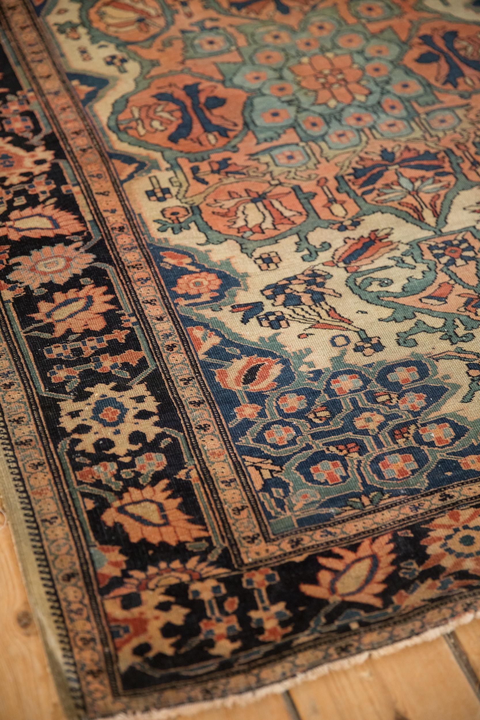 Antiker quadratischer Farahan Sarouk-Teppich (Handgeknüpft) im Angebot