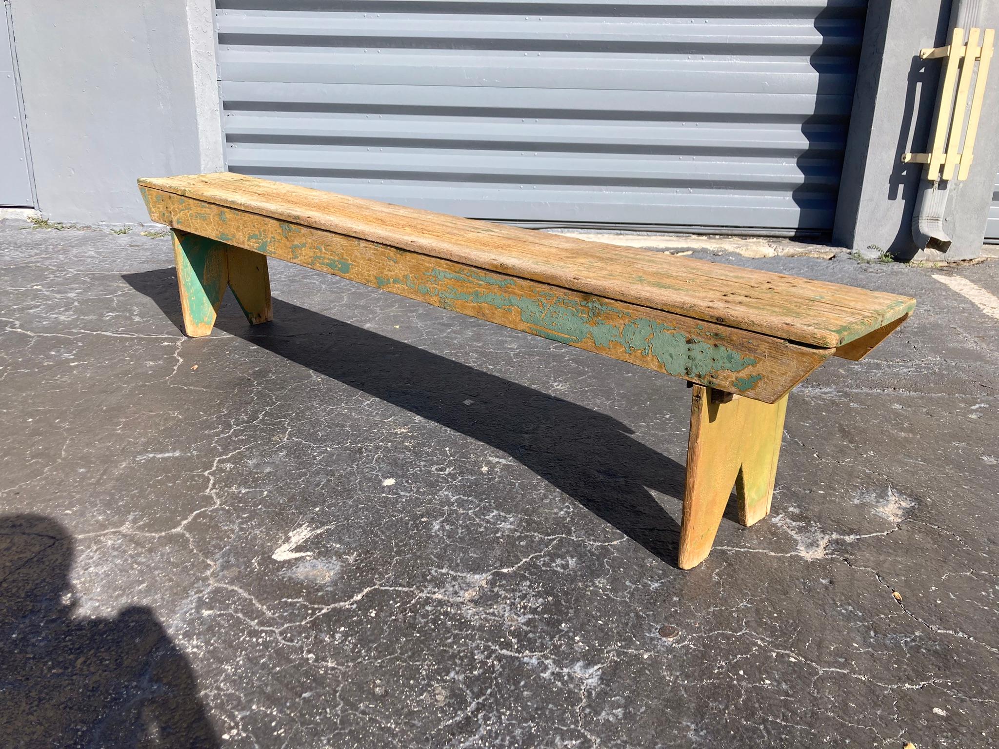 Banc de ferme ancien, belle patine. 