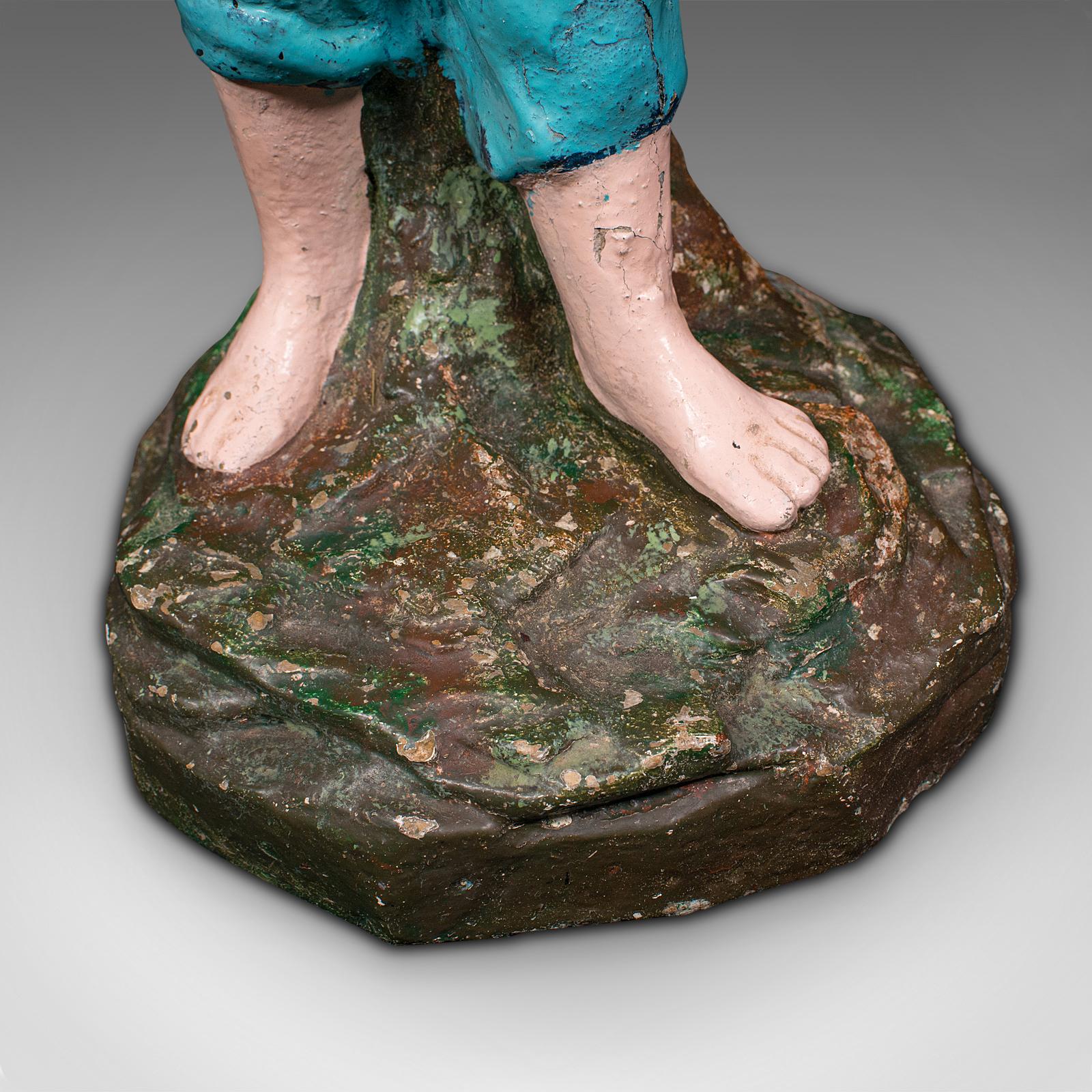 Statue décorative française ancienne d'une jeune fille de ferme, provinciale, fin de l'époque victorienne en vente 4