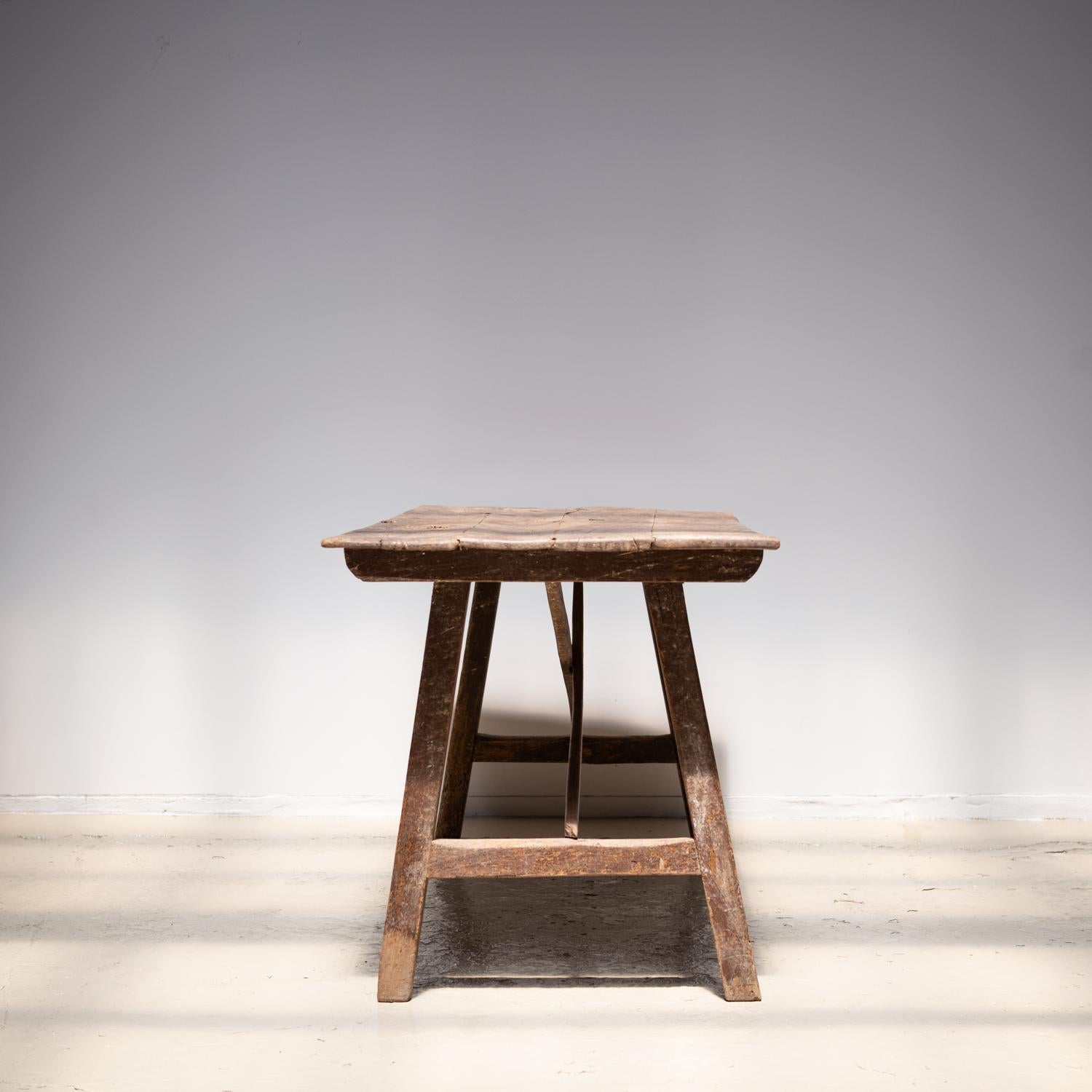 Antique Farm Table from Spain, Mid 19th Century In Good Condition In Edogawa-ku Tokyo, JP