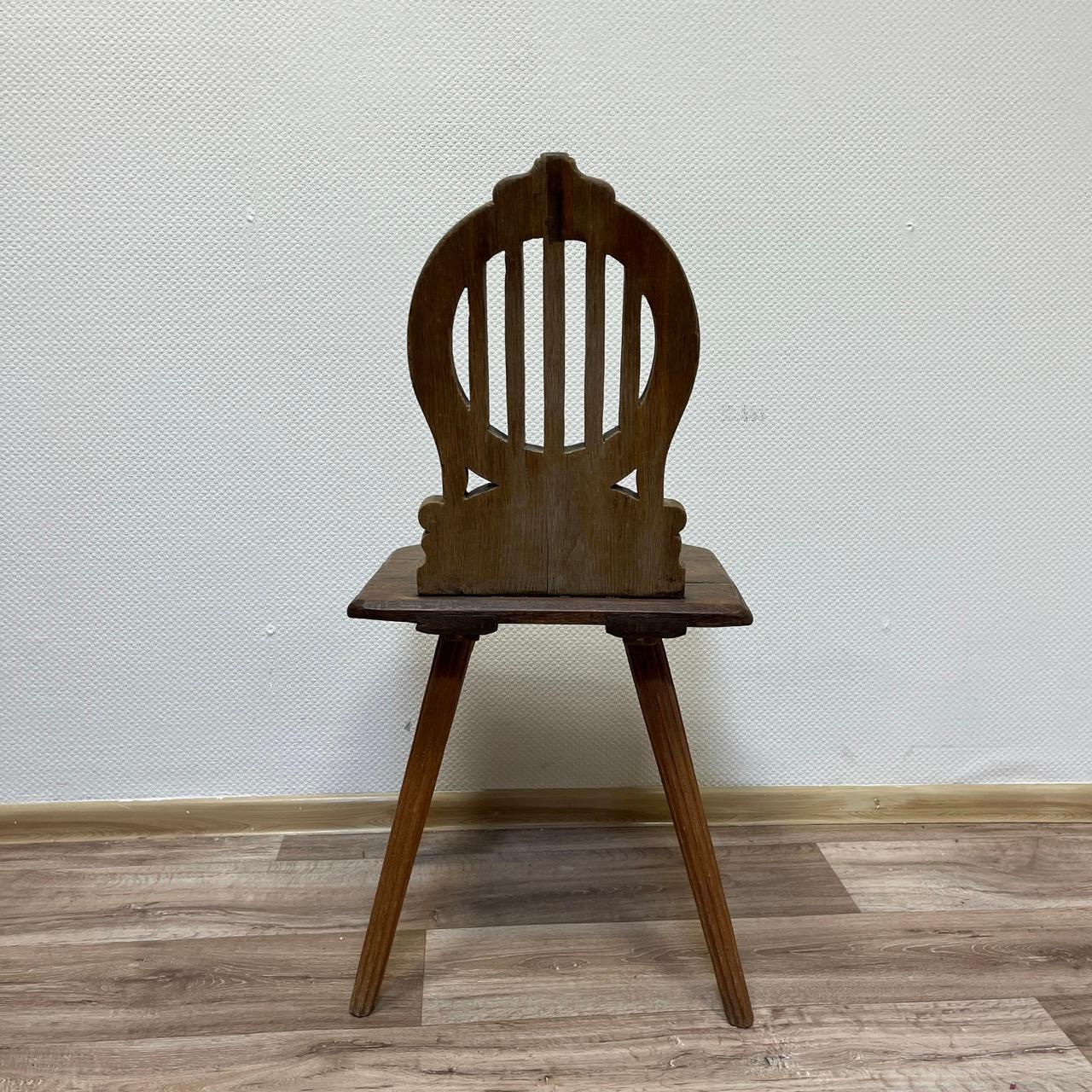 Antique farmhouse chairs  German around 1800  oak  5 individual backrests For Sale 7