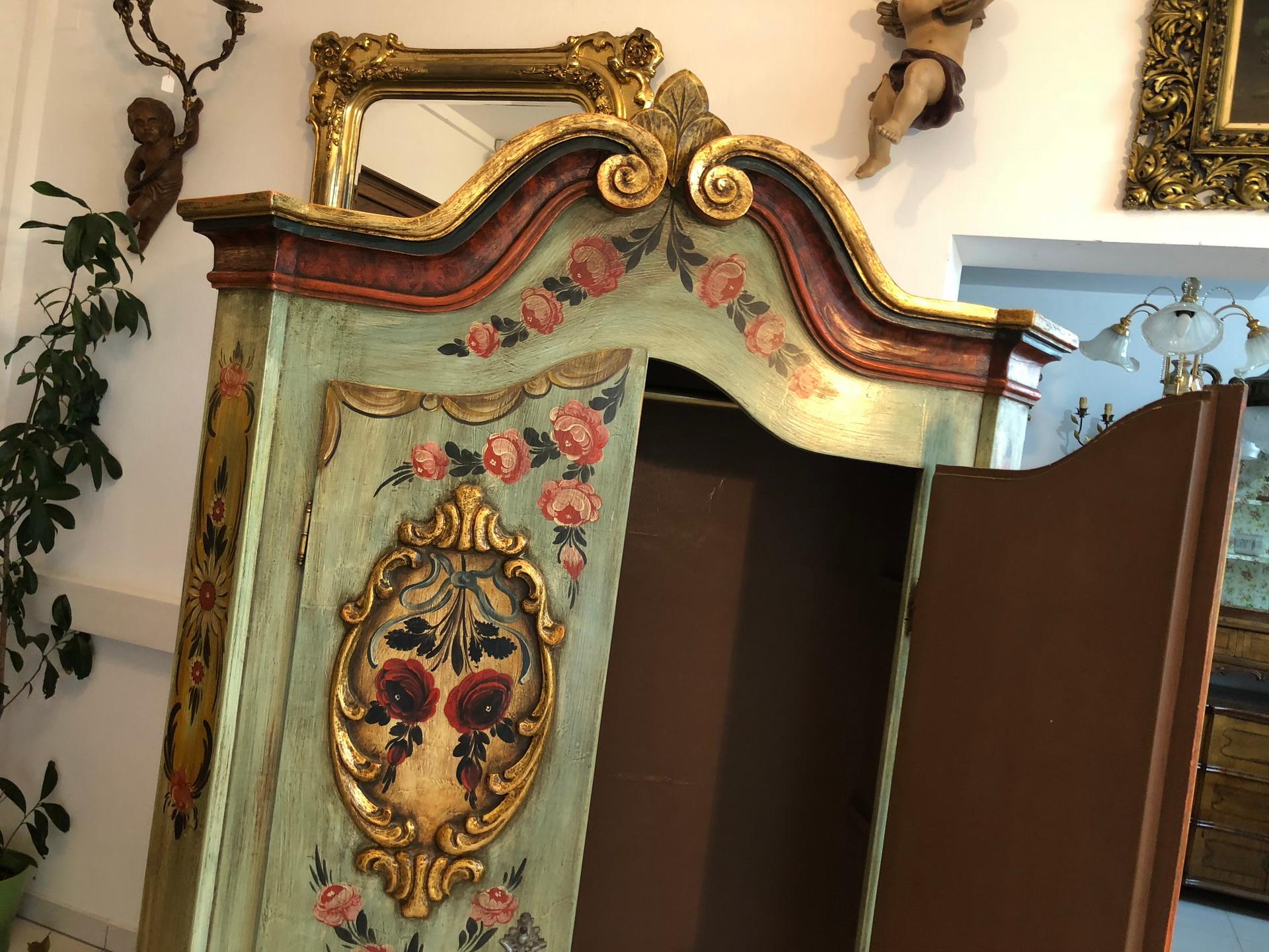 Antique Farmhouse Folk Art Cabinet in Baroque Style In Good Condition In Senden, NRW