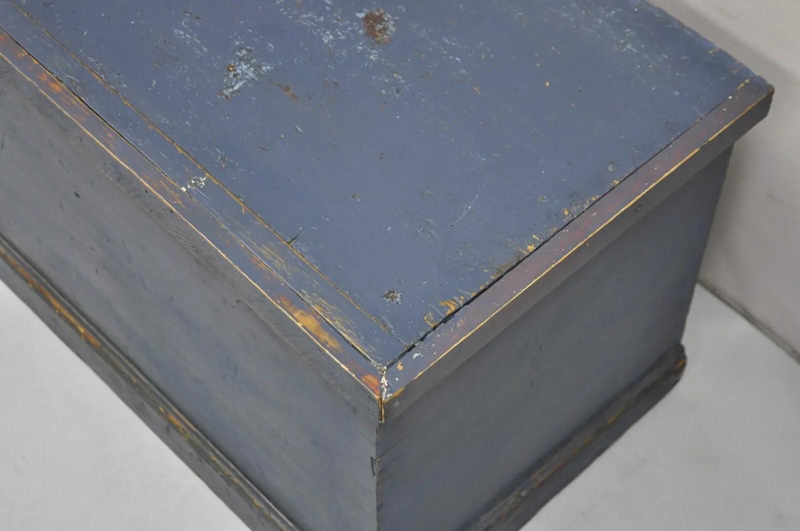 Antique Farmhouse Primitive Blue Painted Dovetailed Wooden Blanket Chest Trunk In Good Condition In Philadelphia, PA