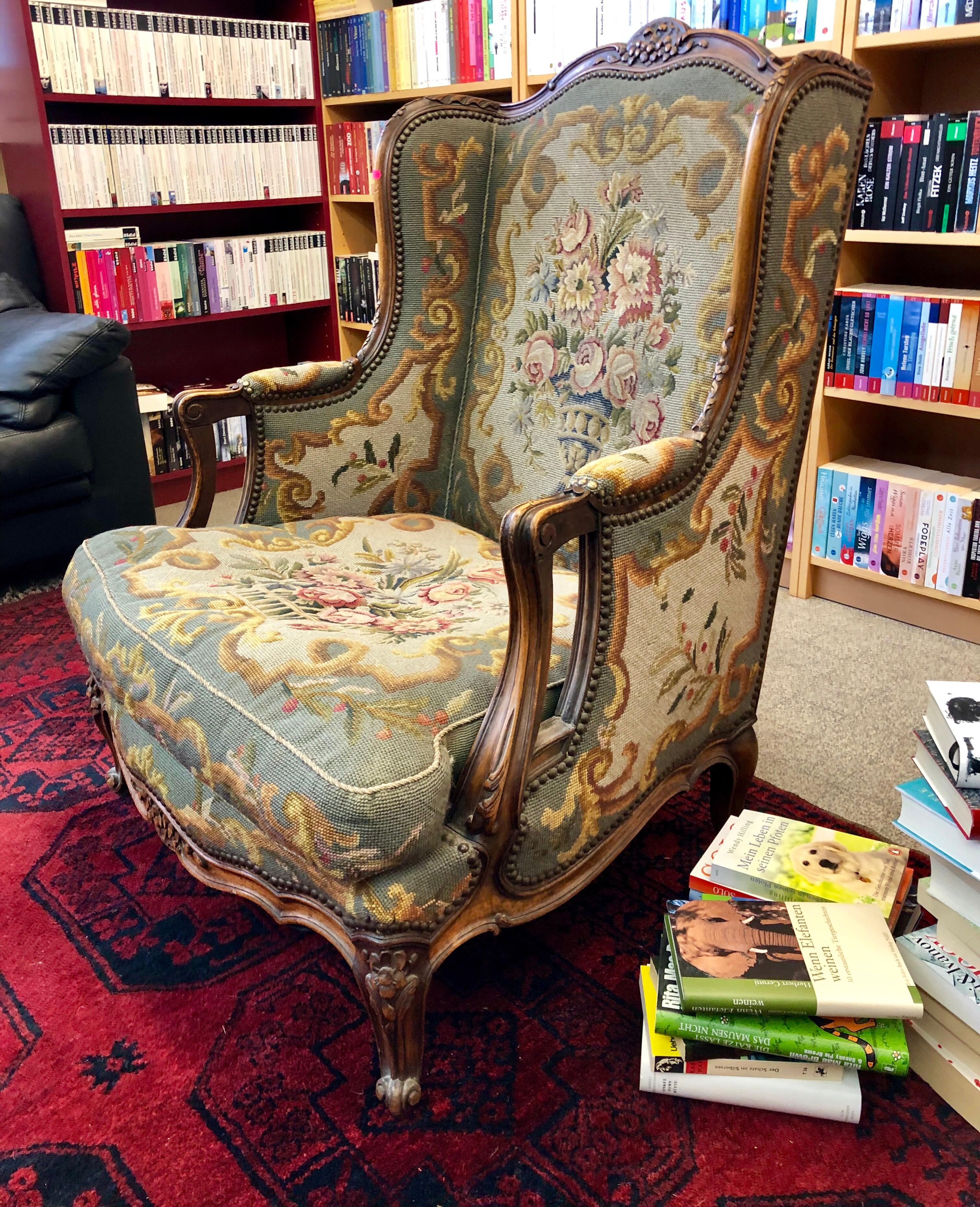 Fin du XIXe siècle Fauteuil Bergère ancien en bois sculpté:: tapisserie:: France