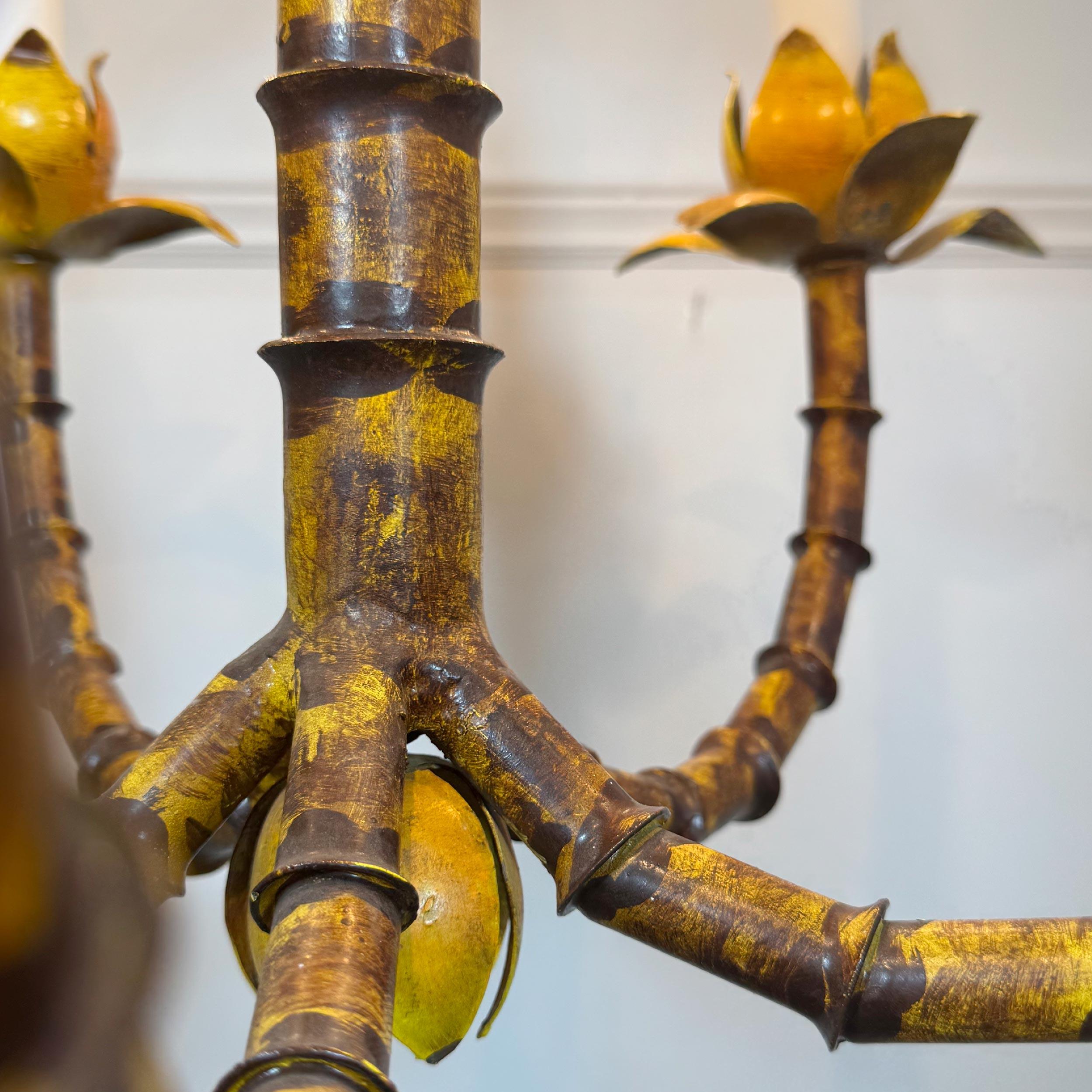 Lampadario antico a foglie di palma in finto bambù In condizioni buone in vendita a Hastings, GB