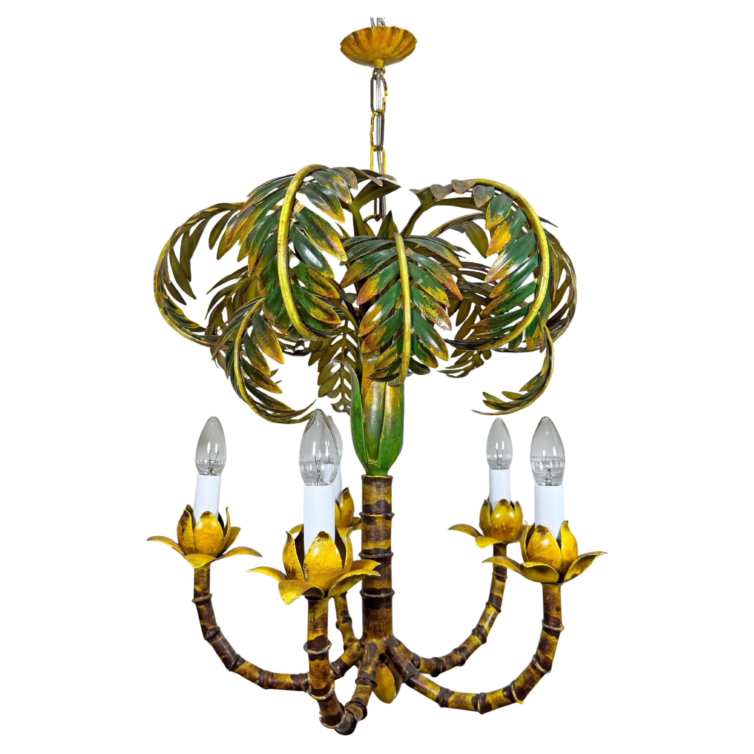 Lampadario antico a foglie di palma in finto bambù