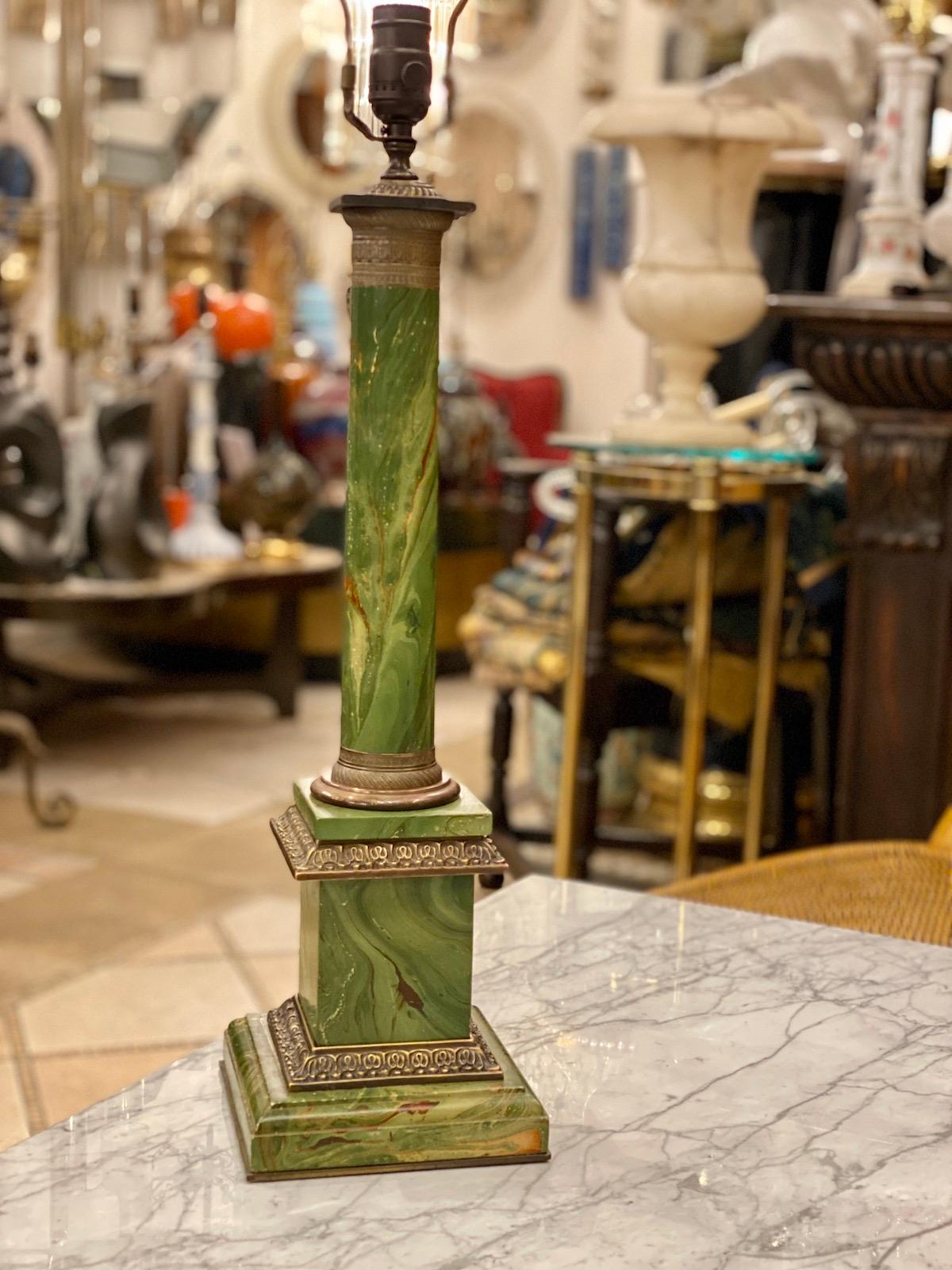 Antique Faux Marble Table Lamp In Good Condition For Sale In New York, NY