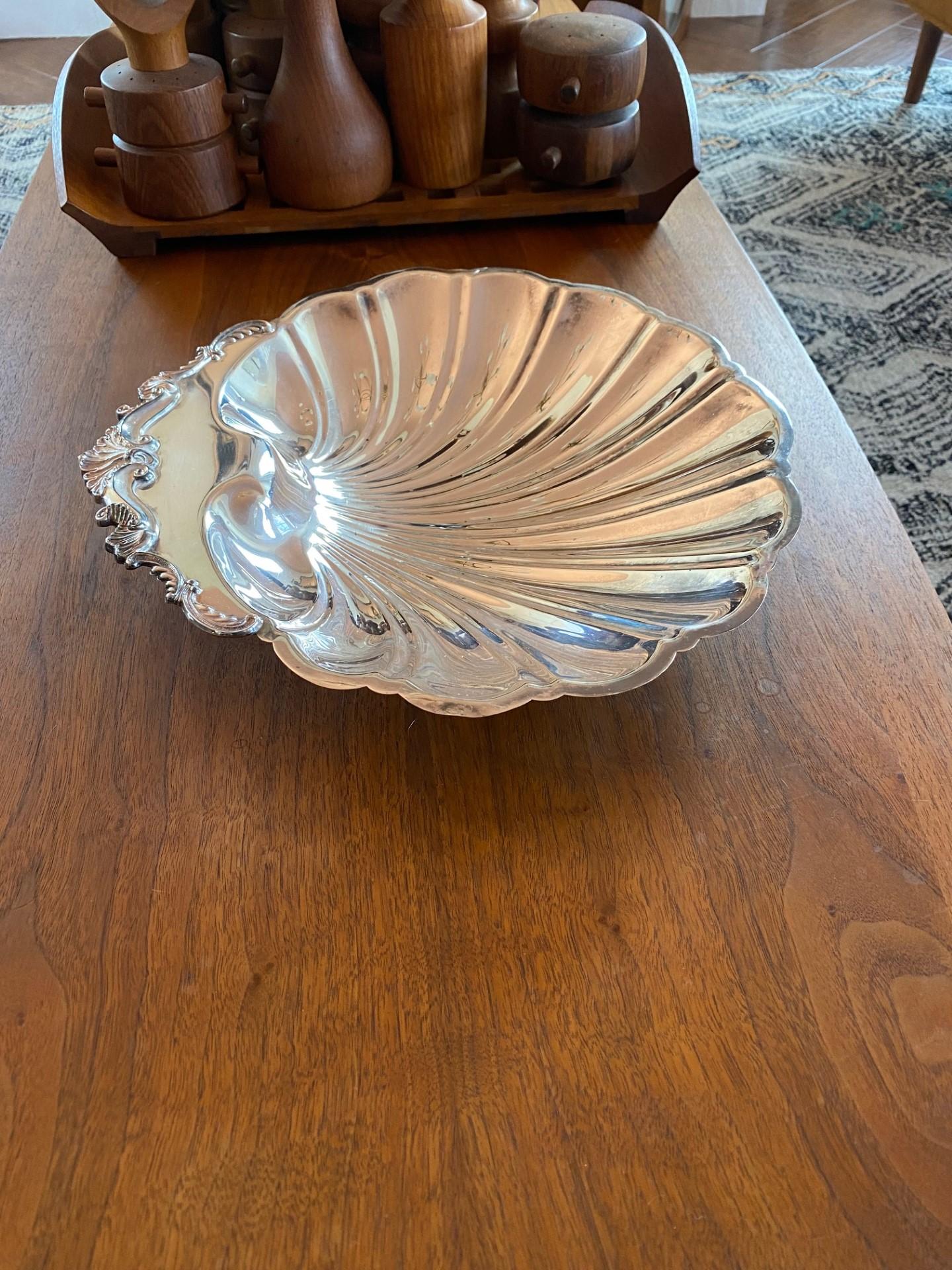 North American Antique FB Rogers Silver Co 1824 Silver Plated Footed Shell Dish
