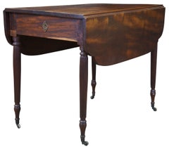 Antique Federal American Mahogany Drop Leaf Dining Breakfast Table