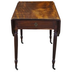 Antique Federal American Mahogany Drop Leaf Dining Breakfast Table