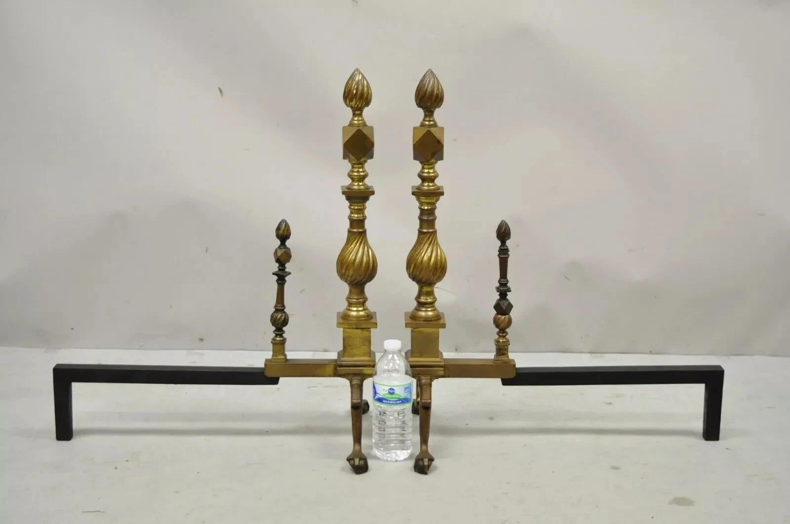Androni antichi in ottone Feder con gambe a ramo e Ball and Ball a spirale - Coppia in vendita 4