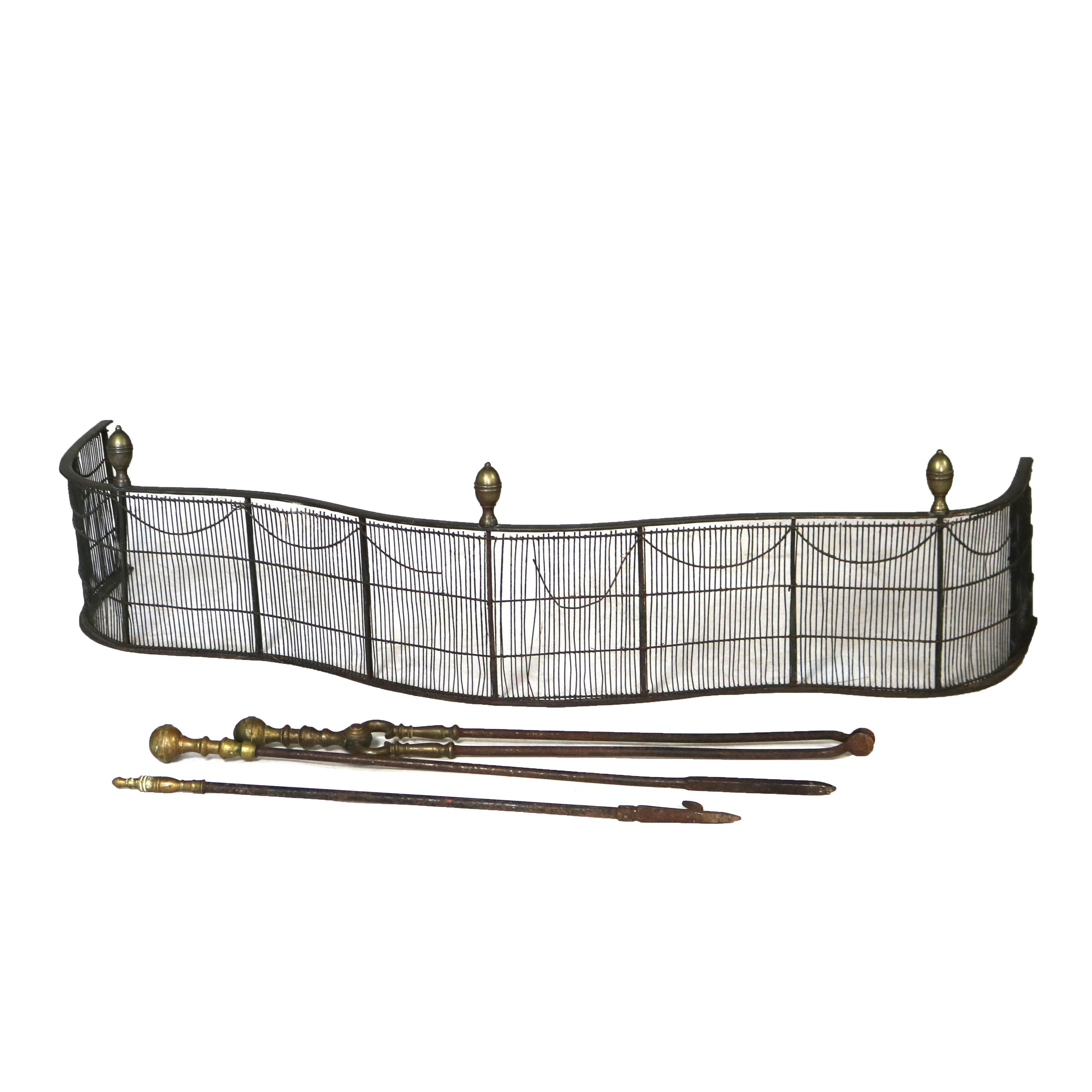 Défenseur de cheminée fédéral ancien et ensemble d'outils C1810