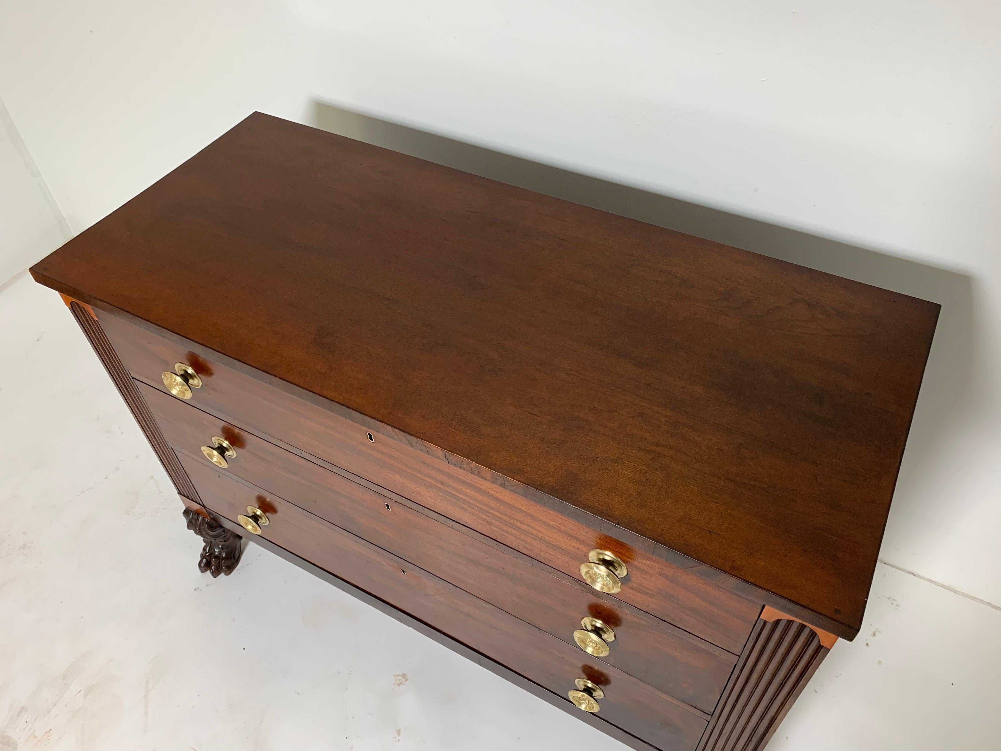 American Antique Federal Chest of Drawers, Rhode Island, circa 1820s
