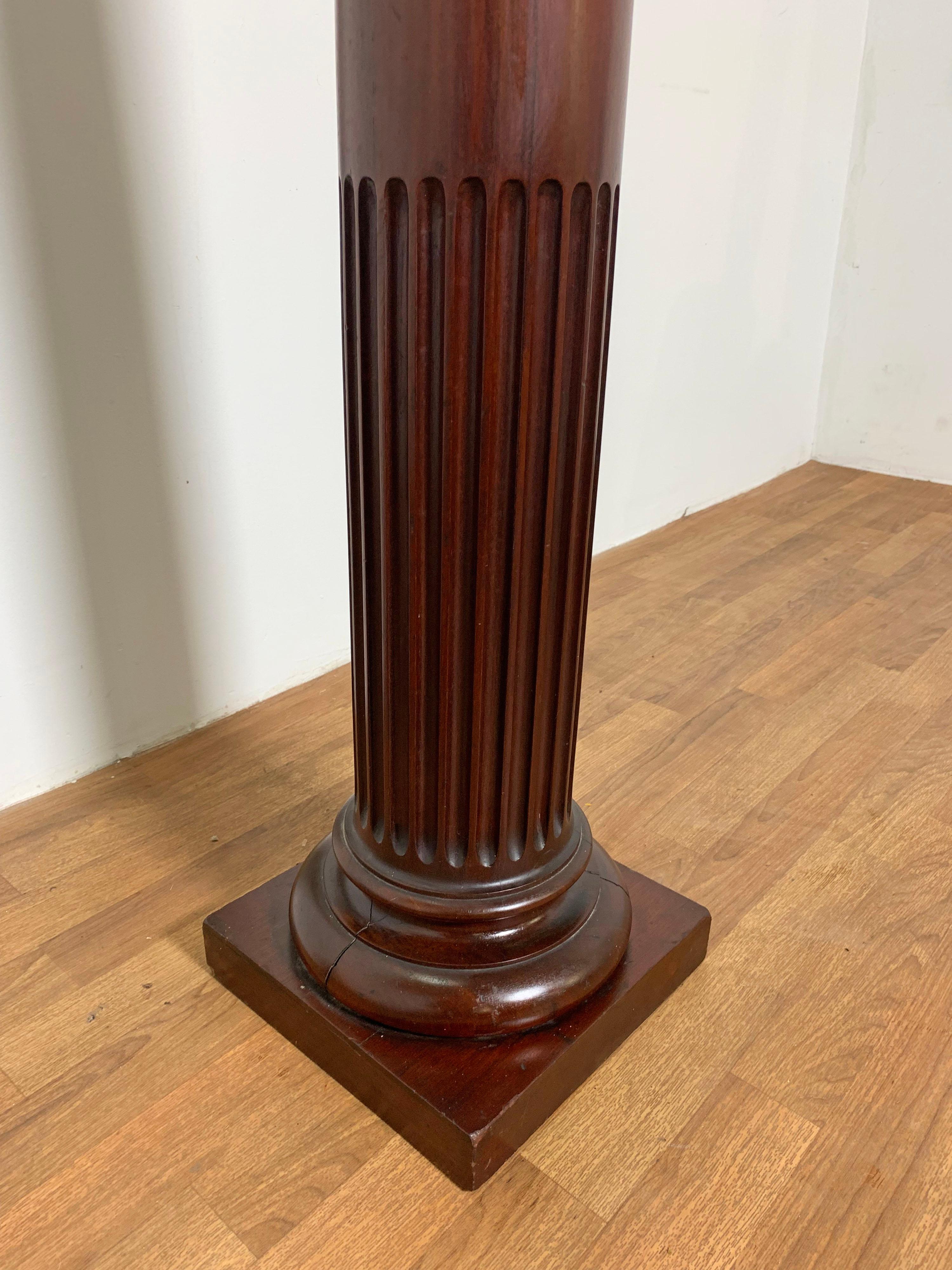 Antique Federal Era Solid Mahogany Pedestal or Fern Stand In Good Condition In Peabody, MA