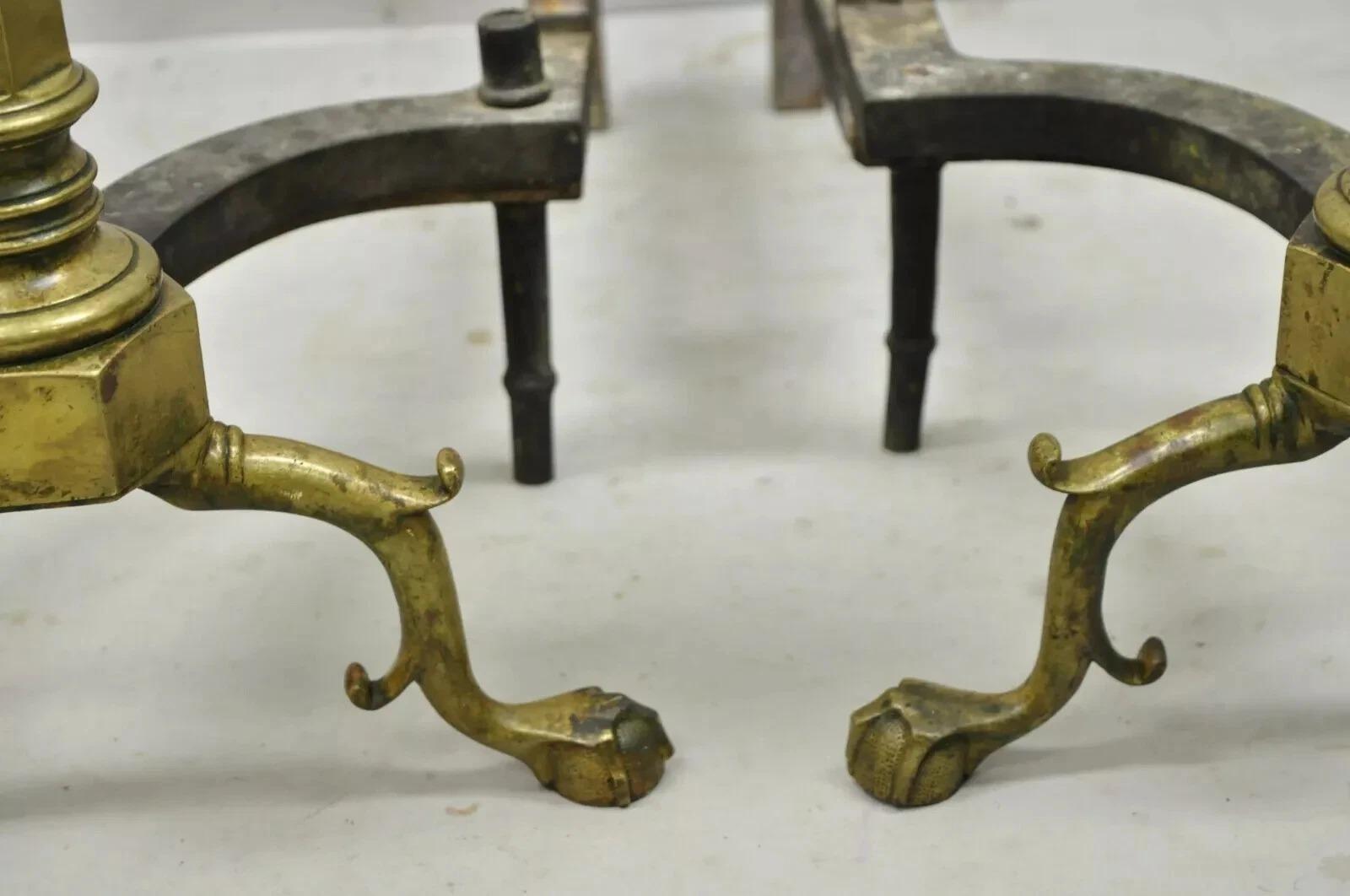 Antico Feders in ottone sfaccettato con piede a cannone Branch in ghisa - una coppia In condizioni buone in vendita a Philadelphia, PA