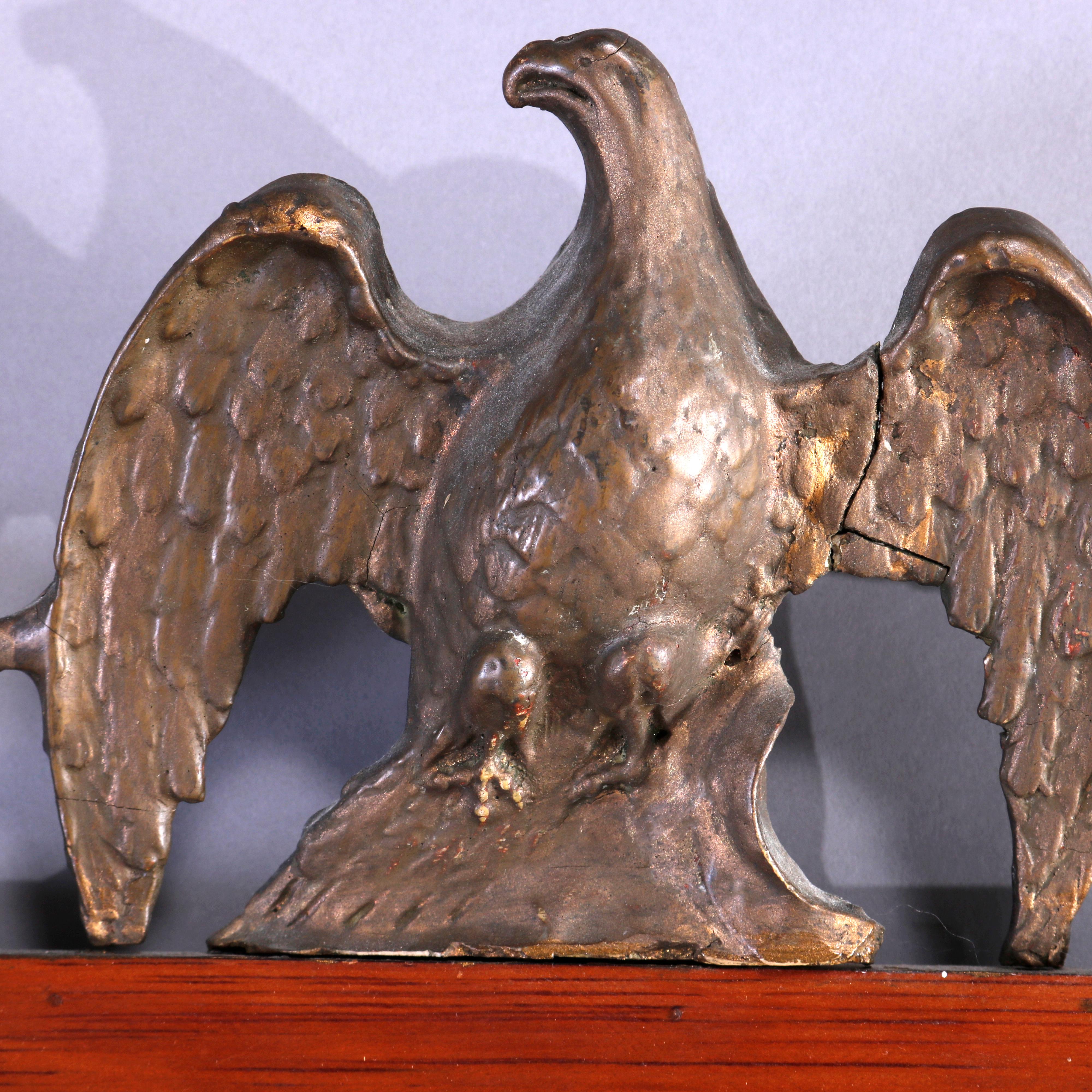 Antique Federal Figural Eagle Giltwood Wall Mirror circa 1840 For Sale 4