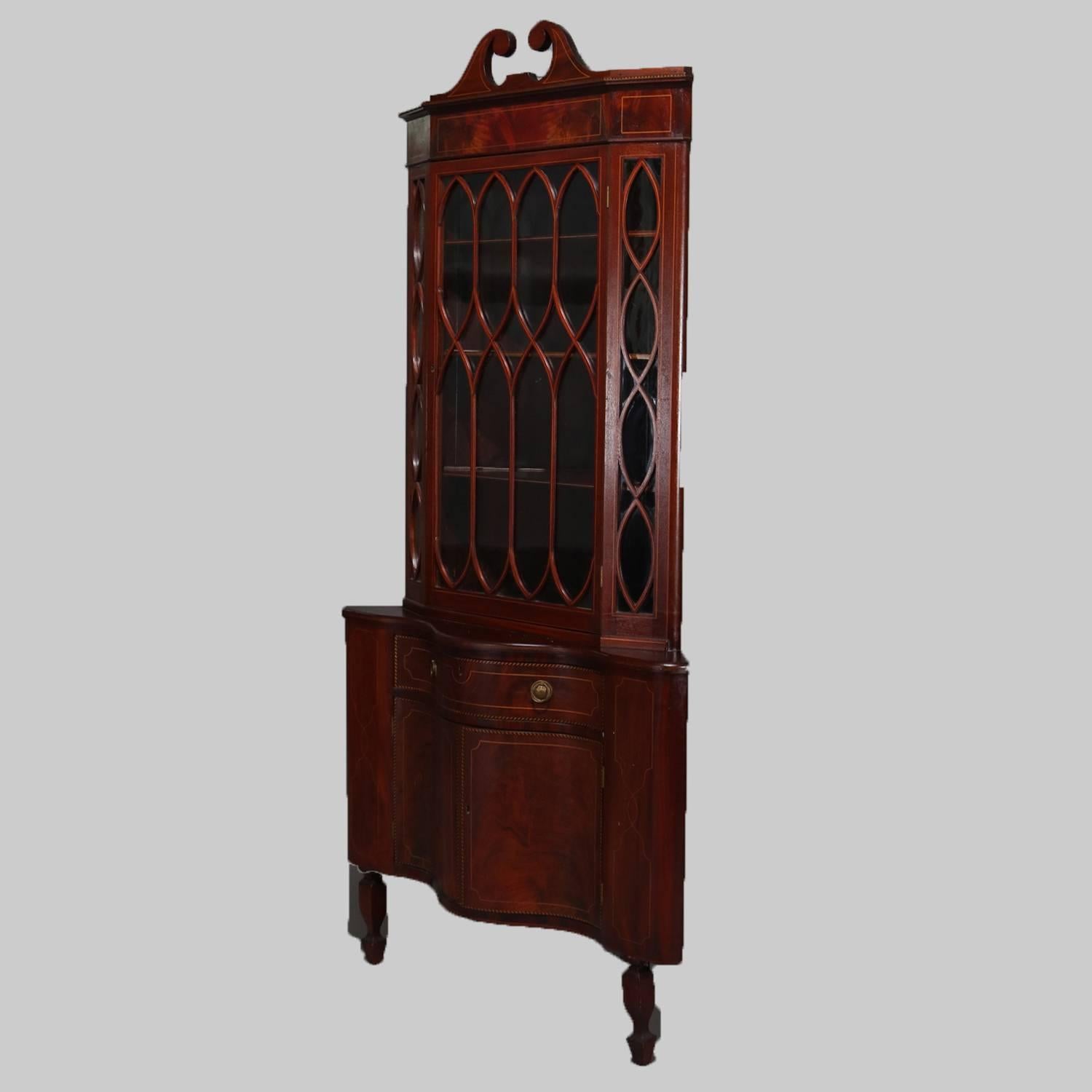 Antique Federal Flame Mahogany and Satinwood Inlay Serpentine Corner Cabinet In Good Condition In Big Flats, NY
