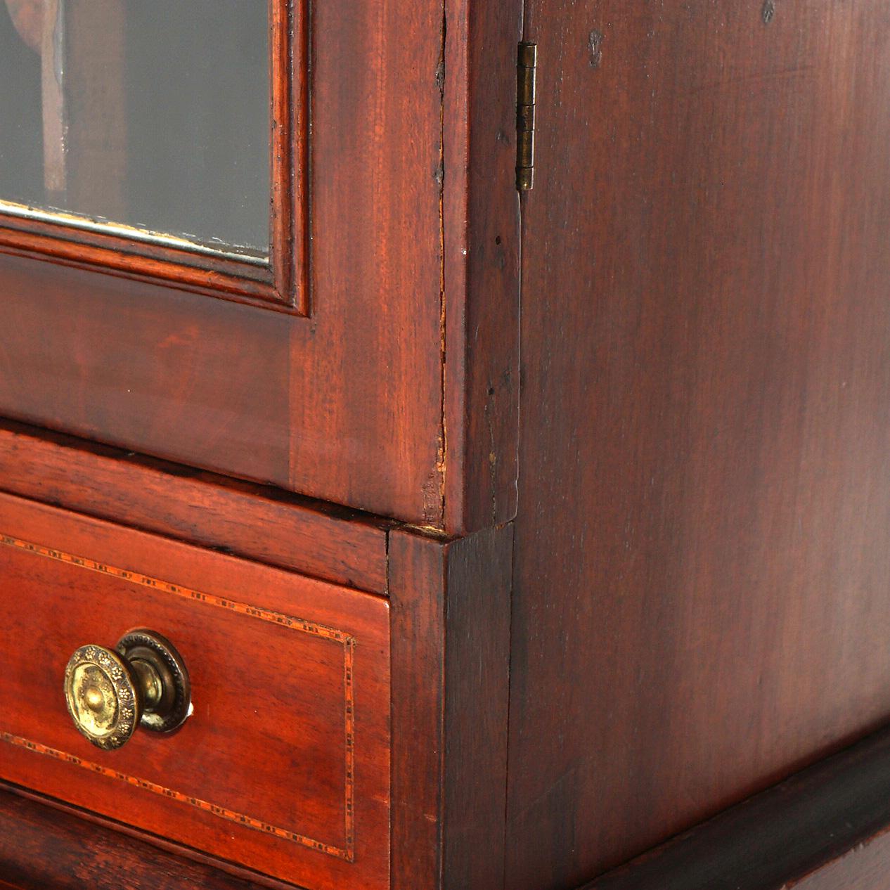 Antiker Federal Hepplewhite Sekretär-Schreibtisch aus Vogelaugenahorn und Mahagoni, C1840 im Angebot 11