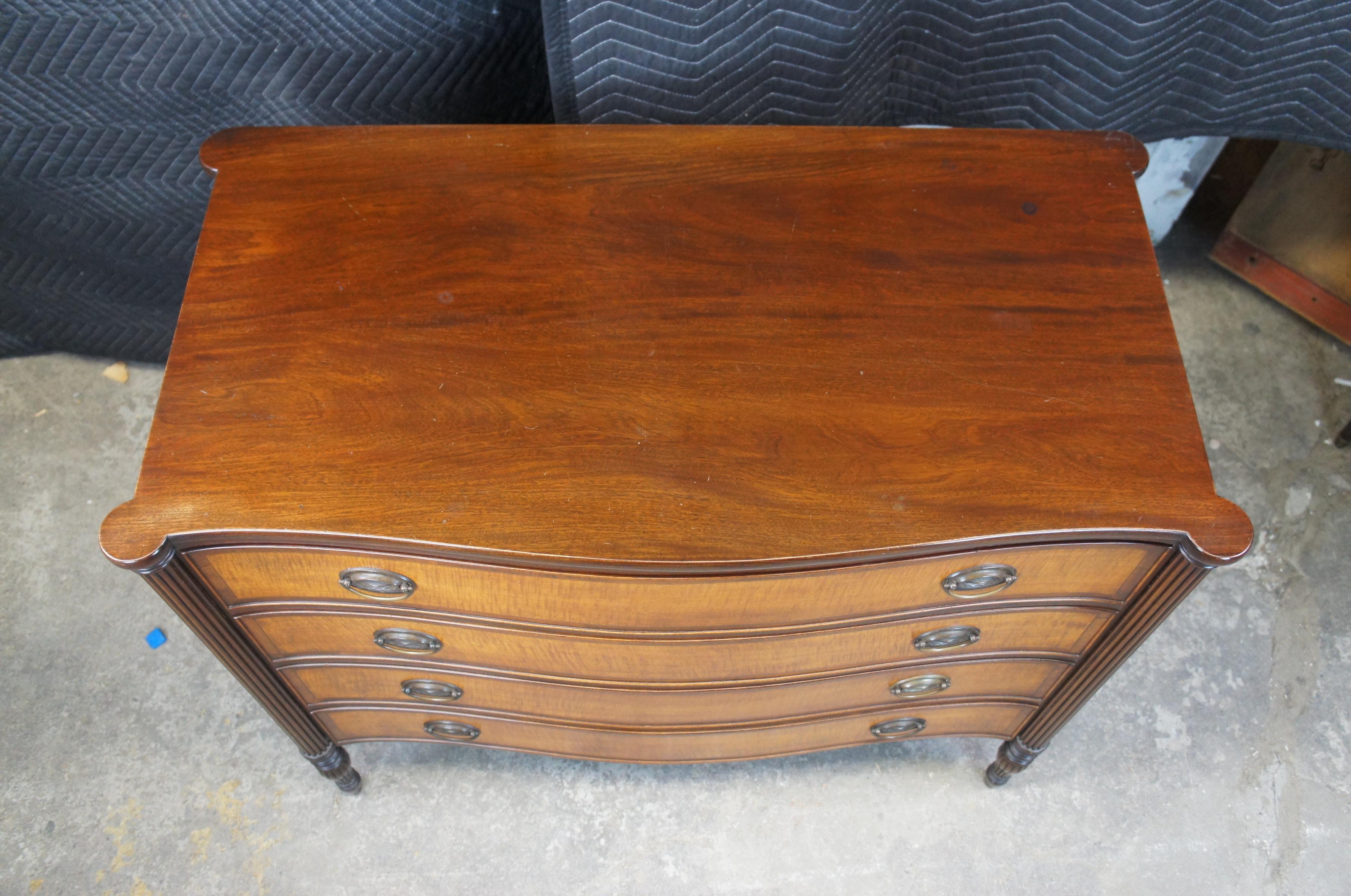 20th Century Antique Federal Inlaid Mahogany Flame Birch Serpentine Chest of Drawers Dresser