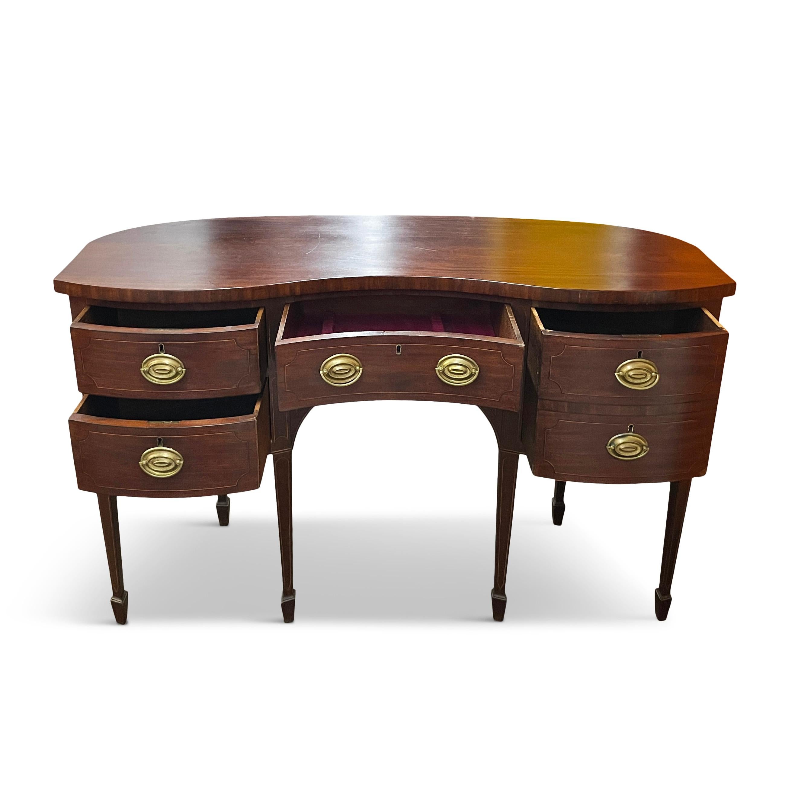Antique Federal Mahogany Bow Front Sideboard, circa 1810 In Fair Condition In Brooklyn, NY