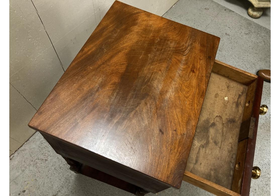 Antigua mesa de trabajo federal de caoba para restaurar en venta 2