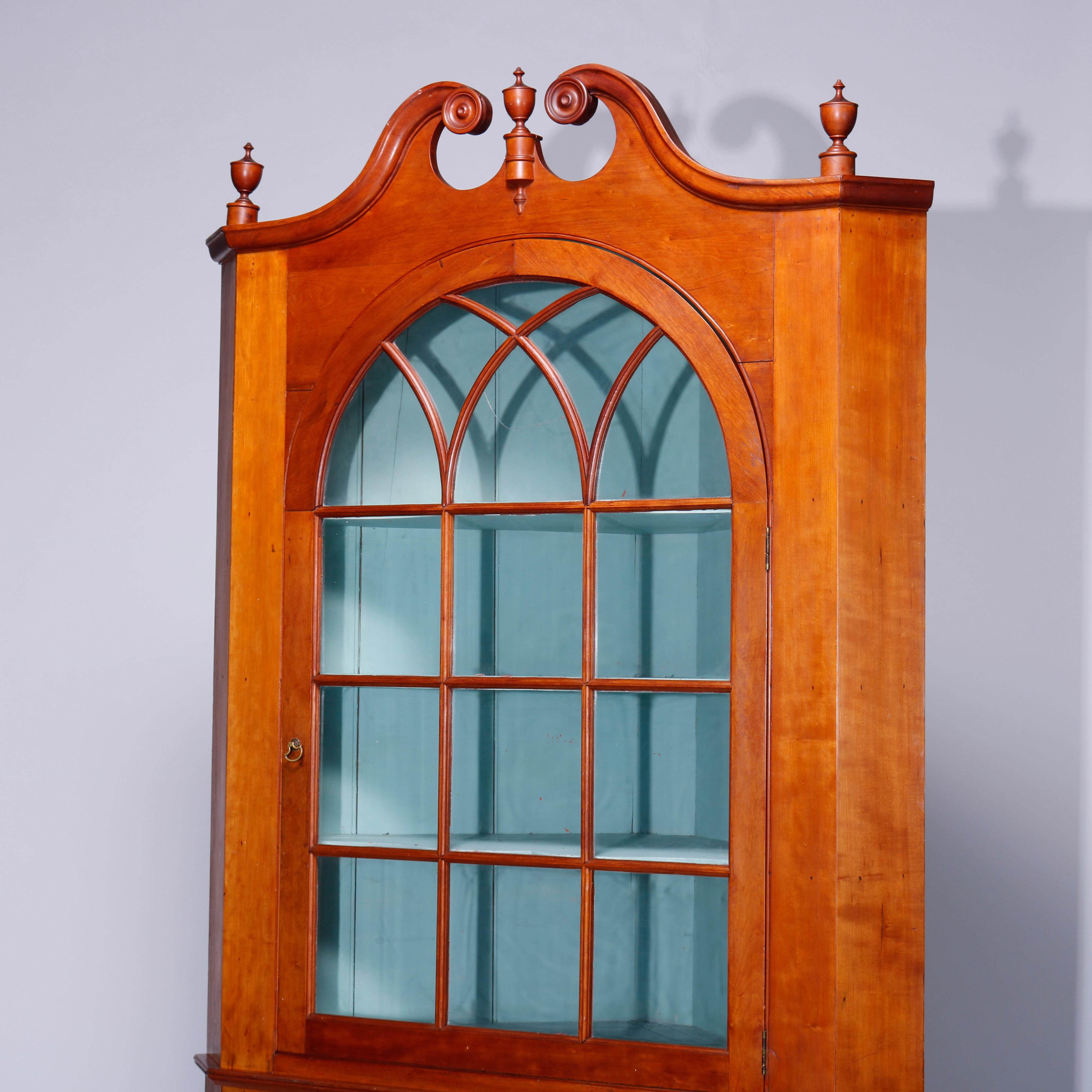 Antique Federal Pennsylvania Cherry Two-Piece Mullioned Corner Cabinet, c1830 In Good Condition In Big Flats, NY