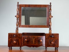 Antiguo Espejo de Afeitar de Centro Caído de la Época Federal c. Principios del siglo XIX