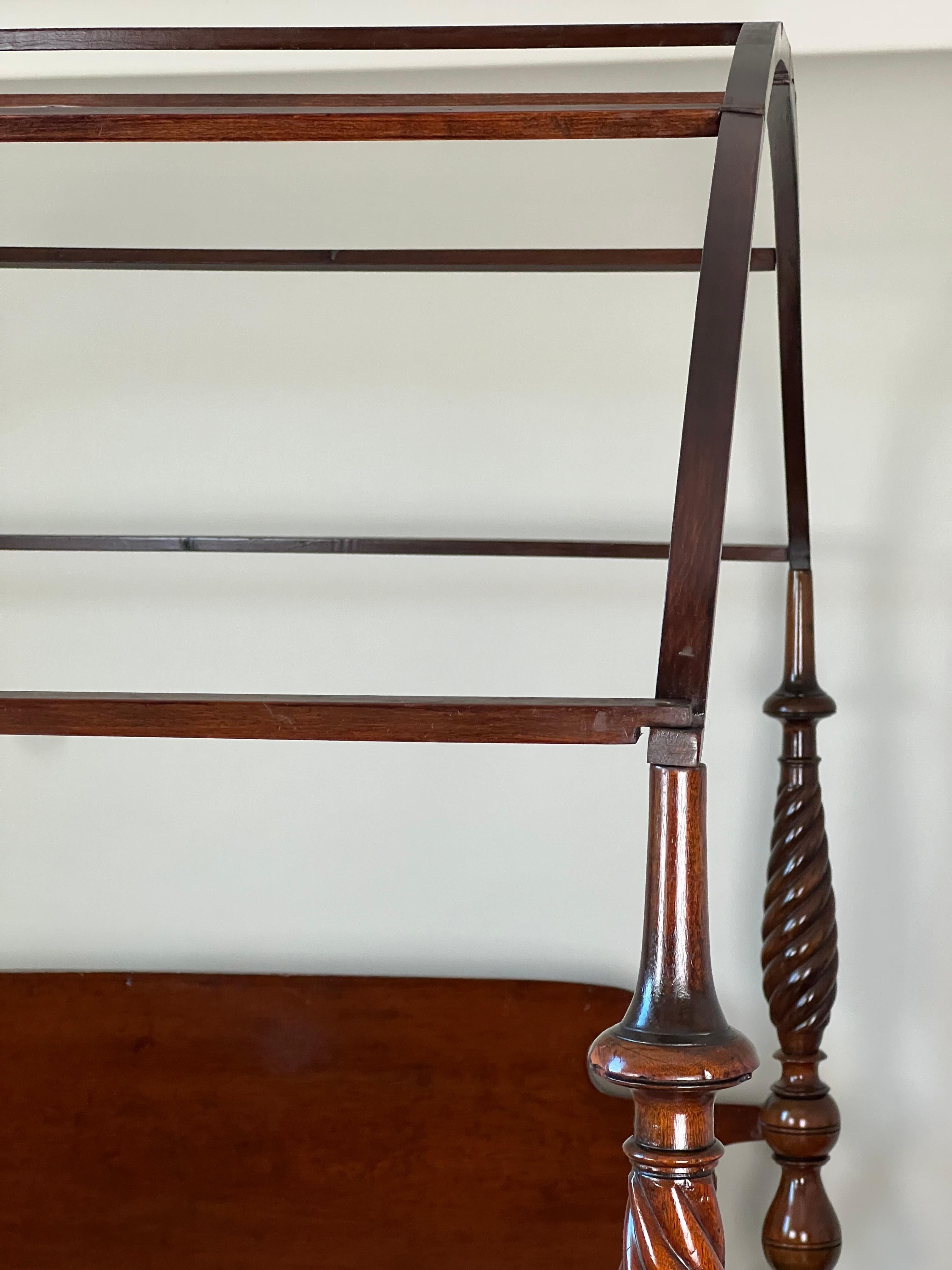 Antique Federal Period Mahogany Full Size Canopy Bed  c. 1820 8