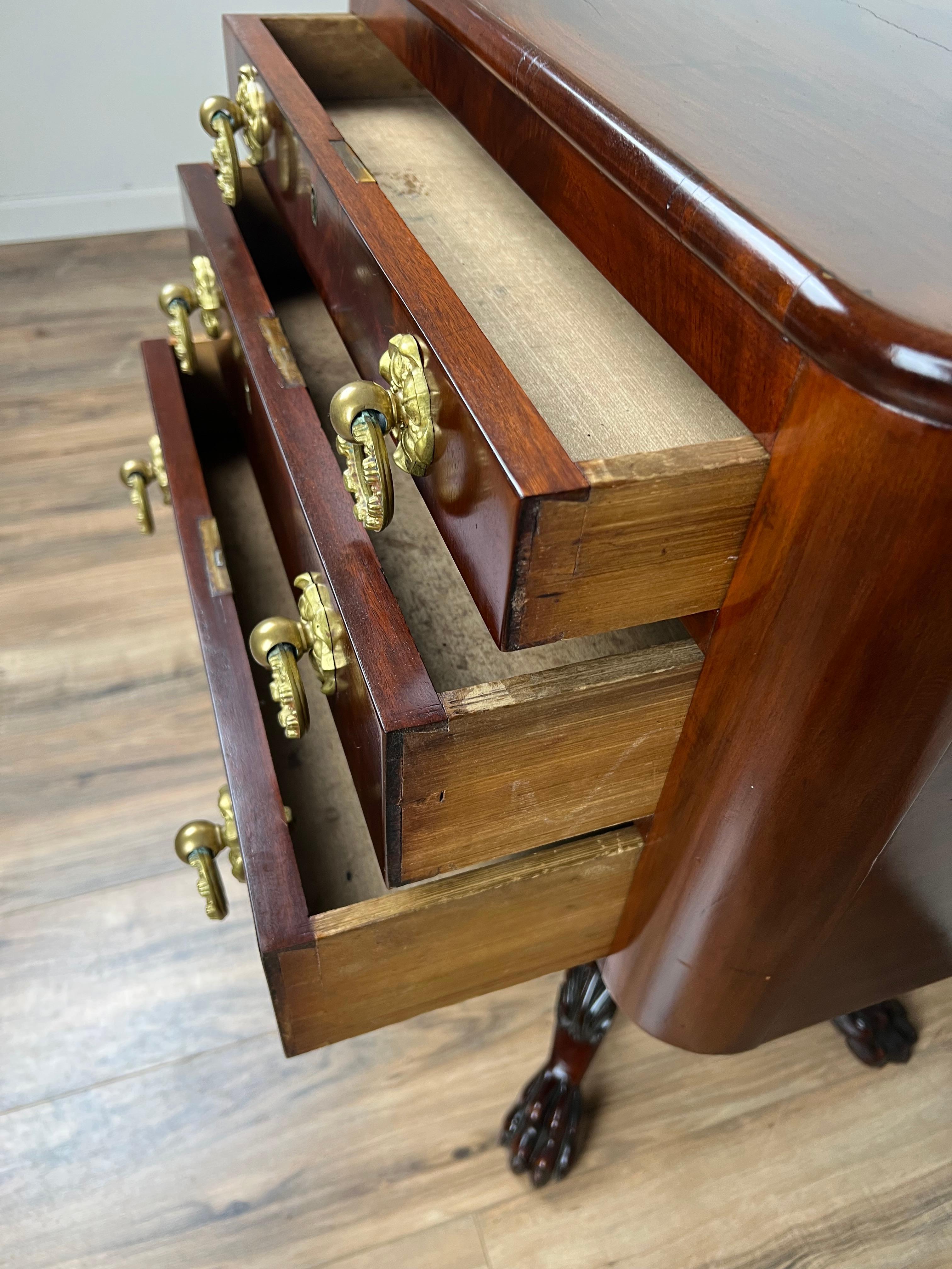 Antique Federal Period Mahogany Three Drawer Stand with Embossed Pulls c. 1820 For Sale 5