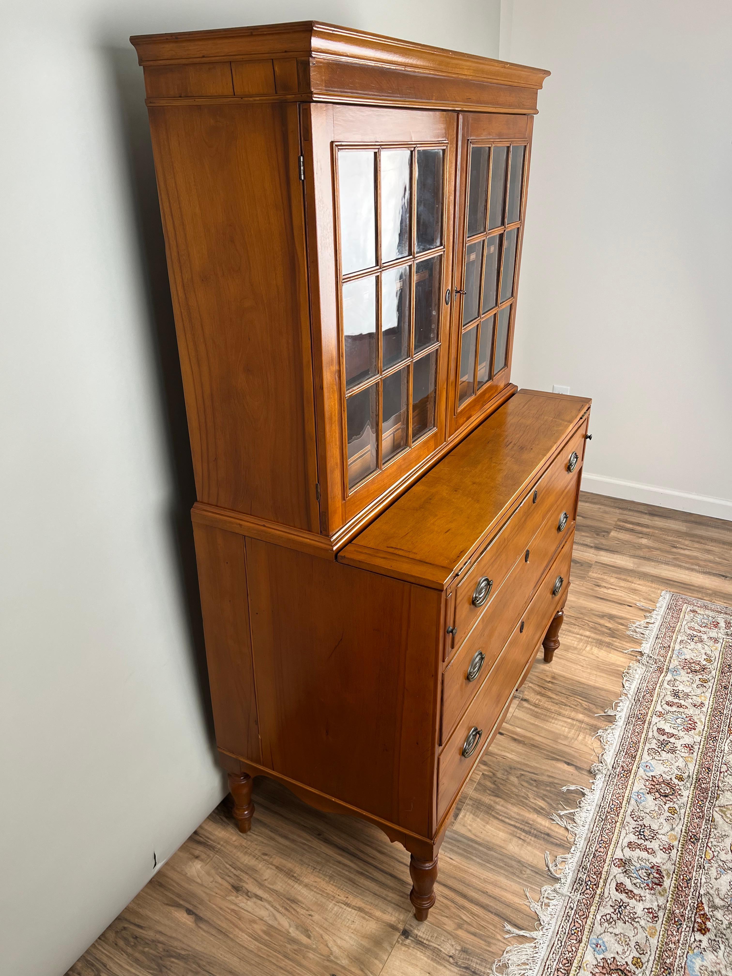 Américain Antiquity Federal Period Maple Plantation Secretary c.1830