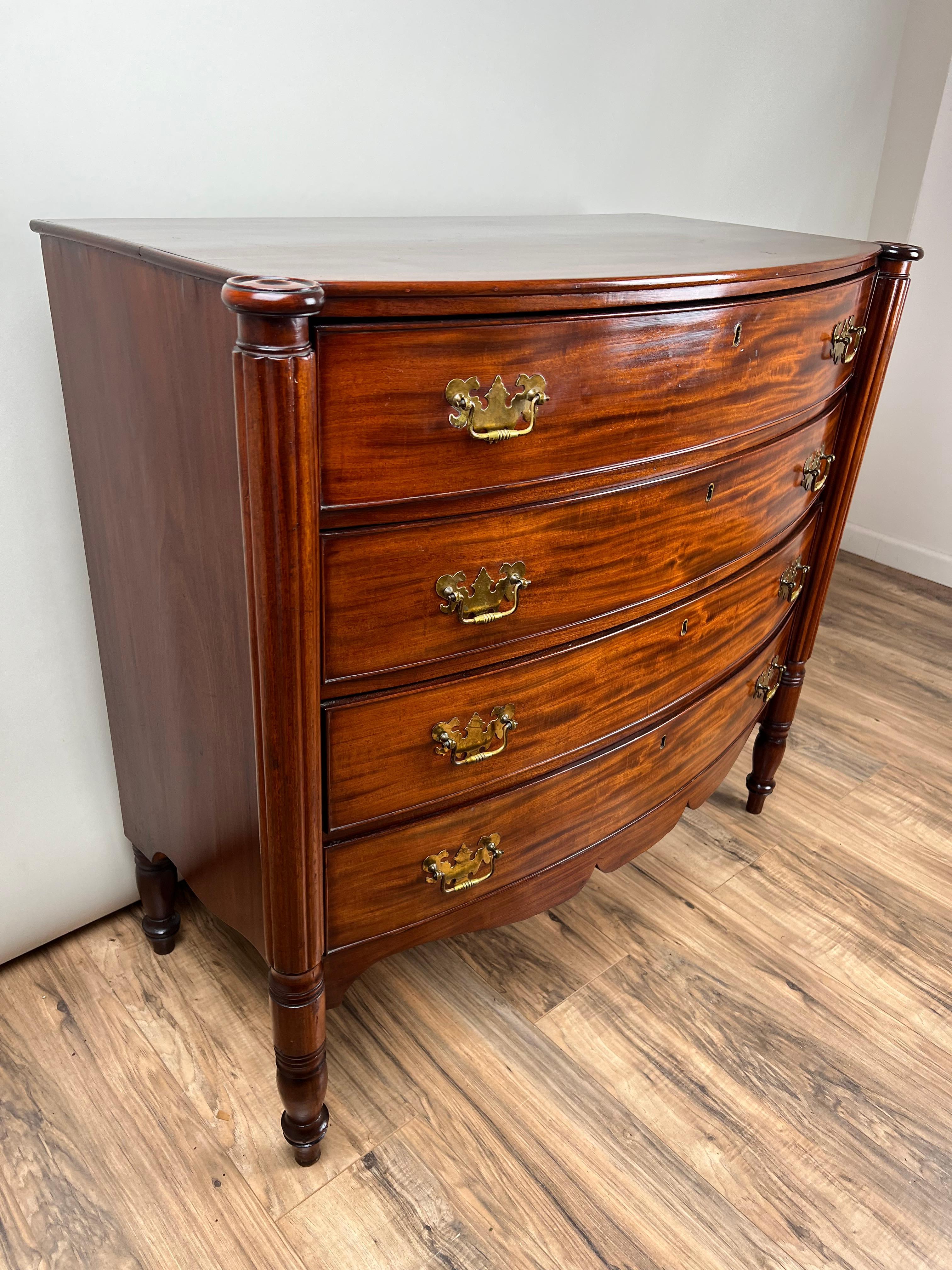 Antique Federal Period Sheraton Mahogany Bow Front Chest c. 1830 For Sale 6