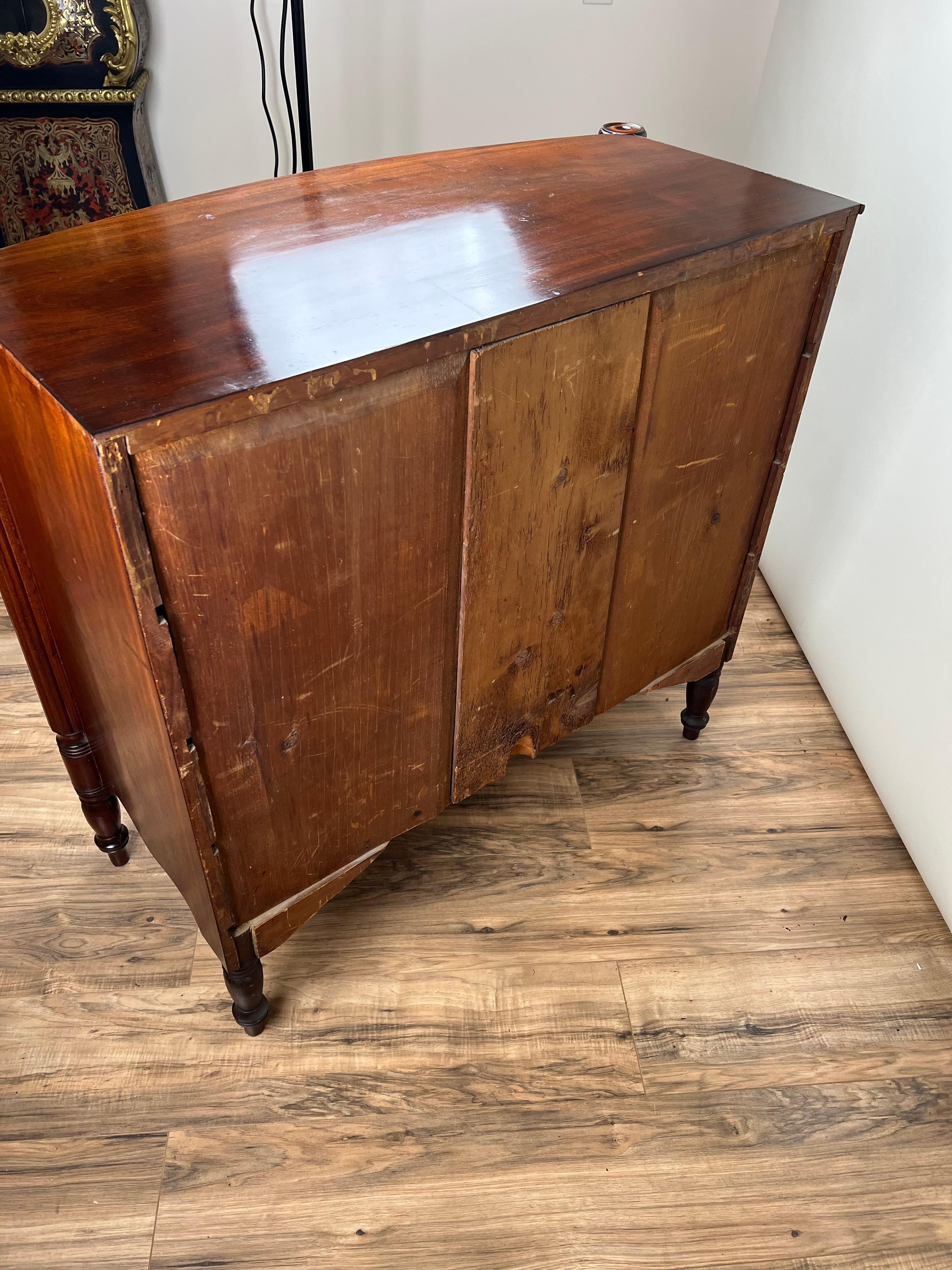 American Antique Federal Period Sheraton Mahogany Bow Front Chest c. 1830 For Sale