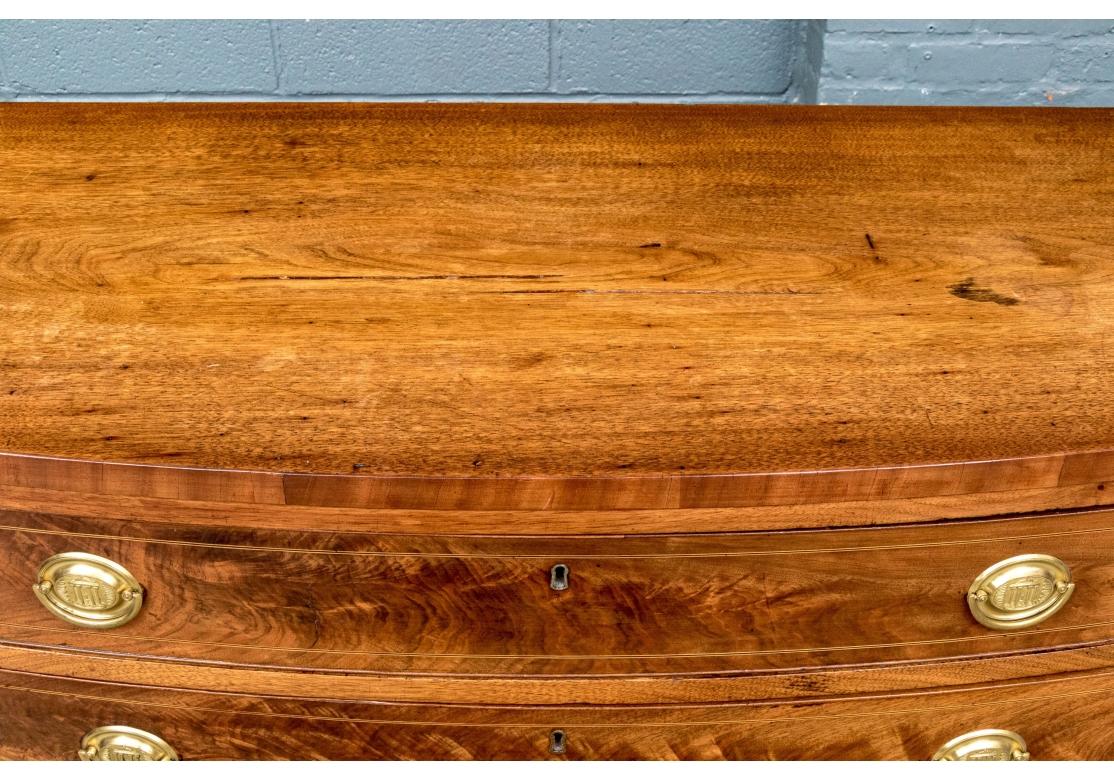 Arcón antiguo de caoba labrada de estilo federal para restaurar en venta 2