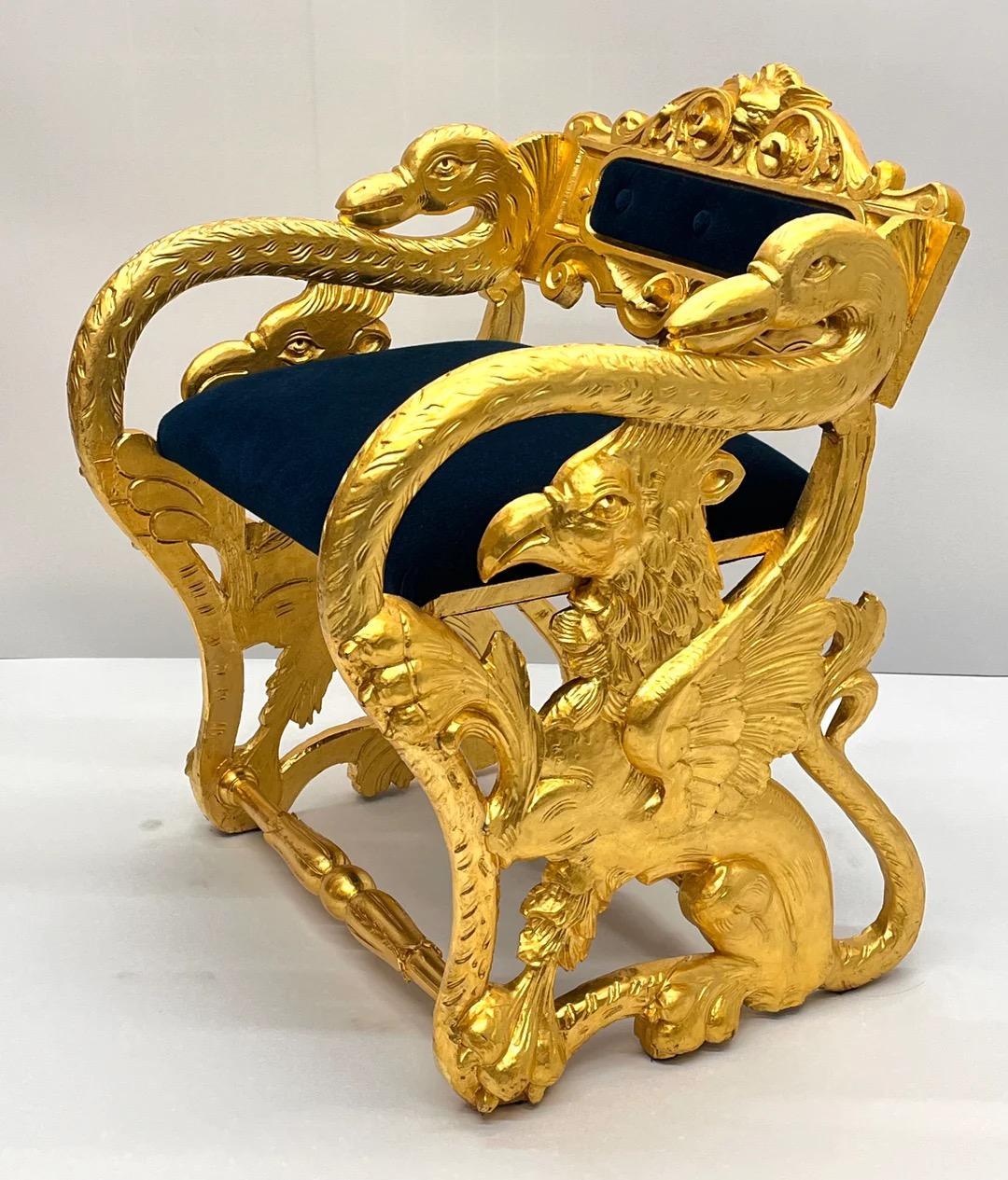 Antique Banc en mohair de style fédéral, sculpté et doré, représentant un cygne et un aigle en vente 2