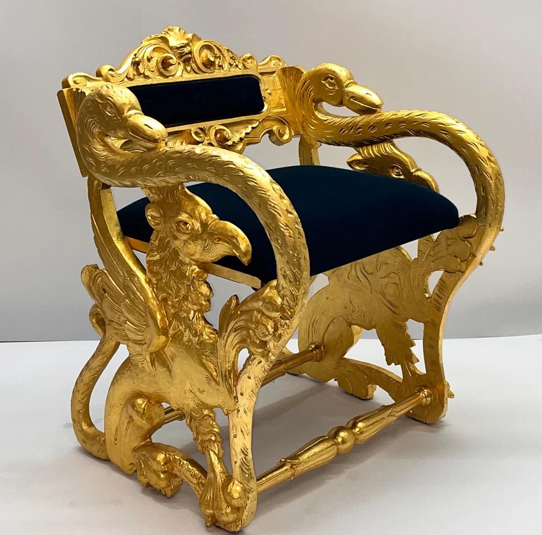 Antique Banc en mohair de style fédéral, sculpté et doré, représentant un cygne et un aigle en vente 4
