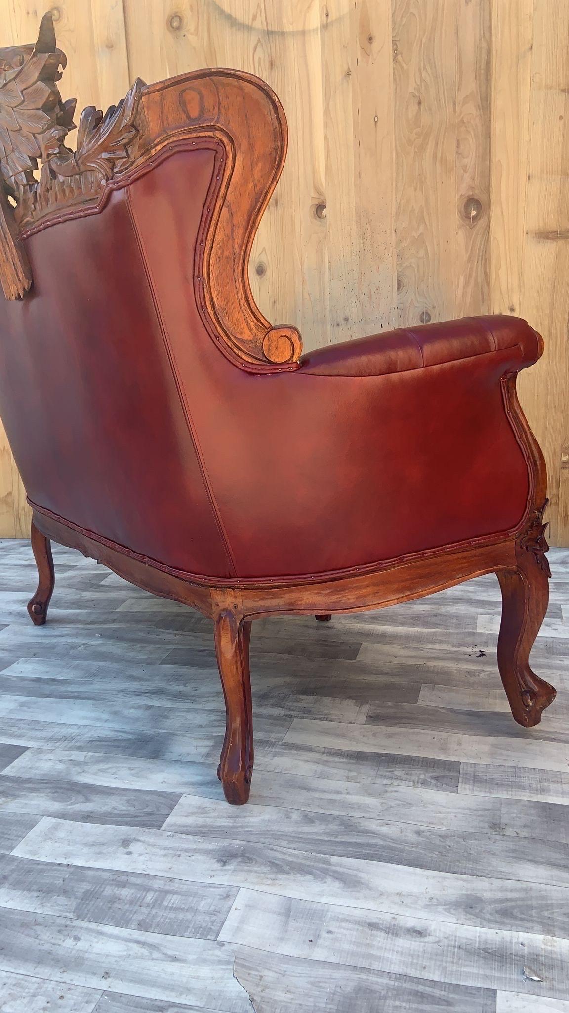 Ancien canapé et canapé touffeté de style fédéral sculpté et orné, nouvellement tapissé en vente 6