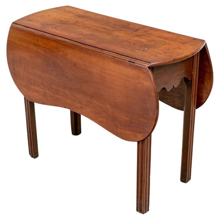 Antike Federal Style Kirsche Schmetterling Drop Leaf Tabelle