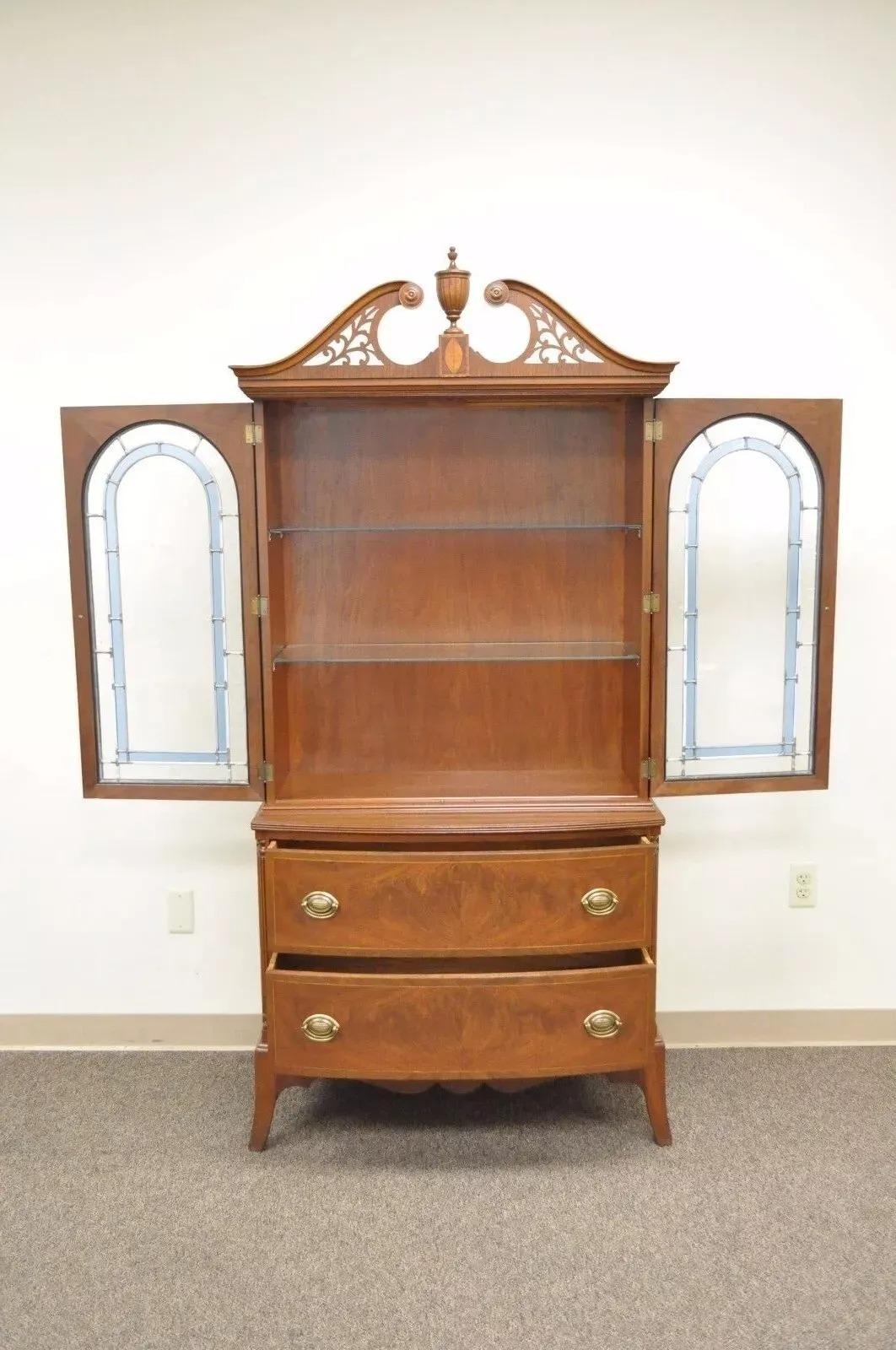 Unknown Antique Federal Style Mahogany China Display Cabinet with Stained Glass Doors For Sale