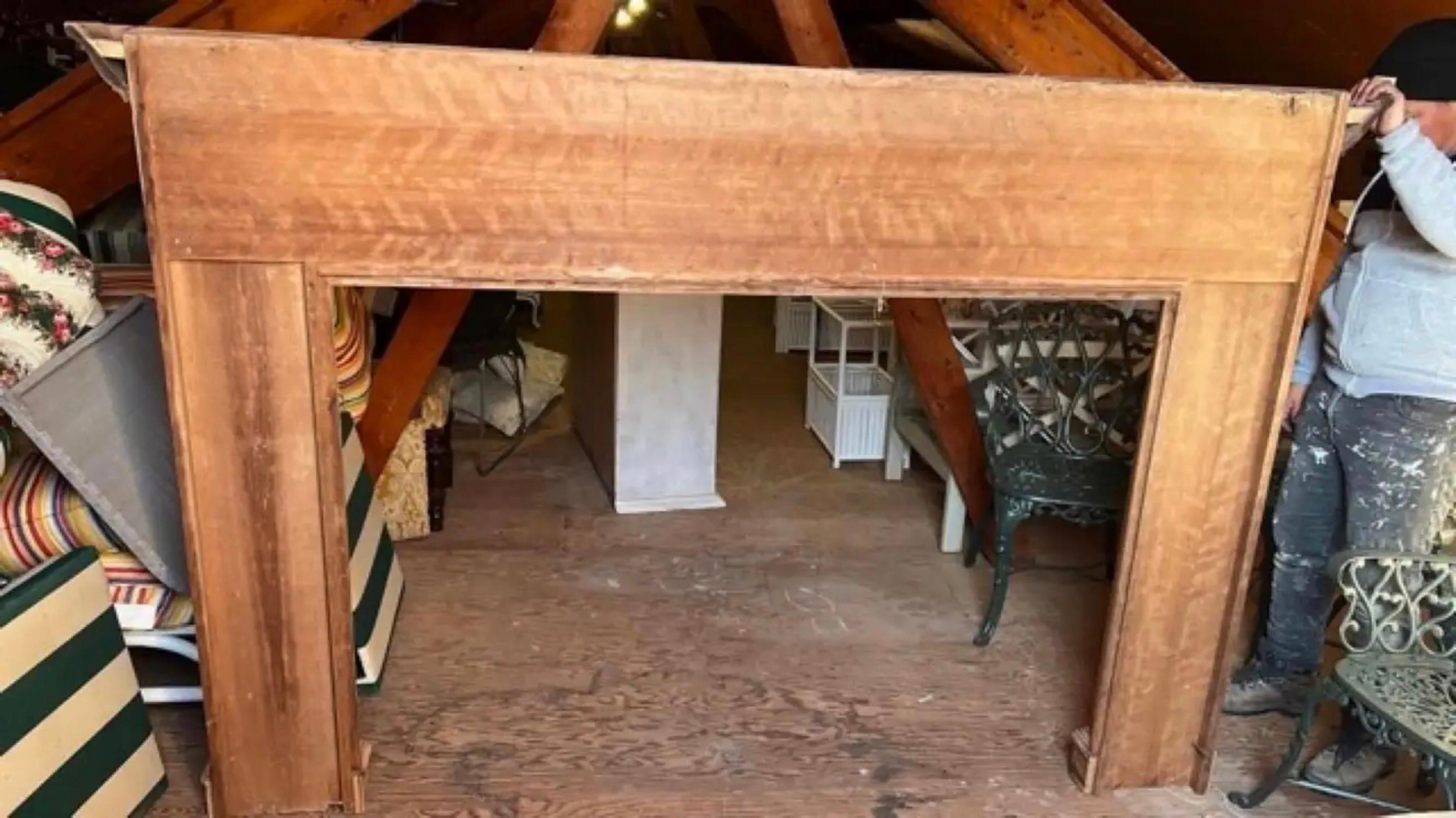 Antiker Holzkaminsims im Federal-Stil im Angebot 6