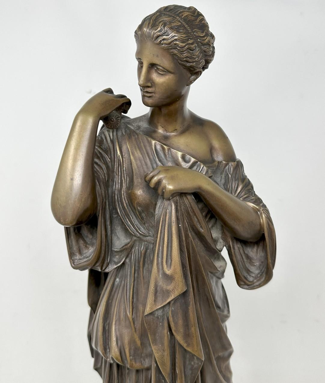 Antique Female French Classical Bronze Diana Robing Praxiteles Audin a Marseille In Good Condition For Sale In Dublin, Ireland
