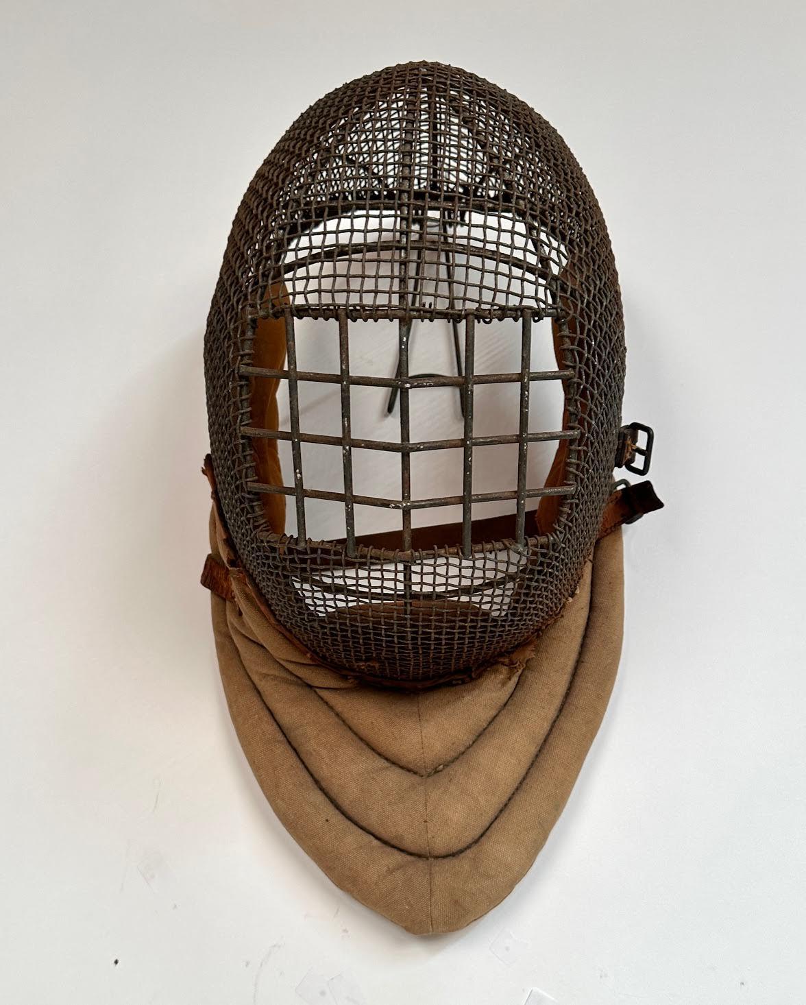 Antike Fencing-Maske (Stahl) im Angebot