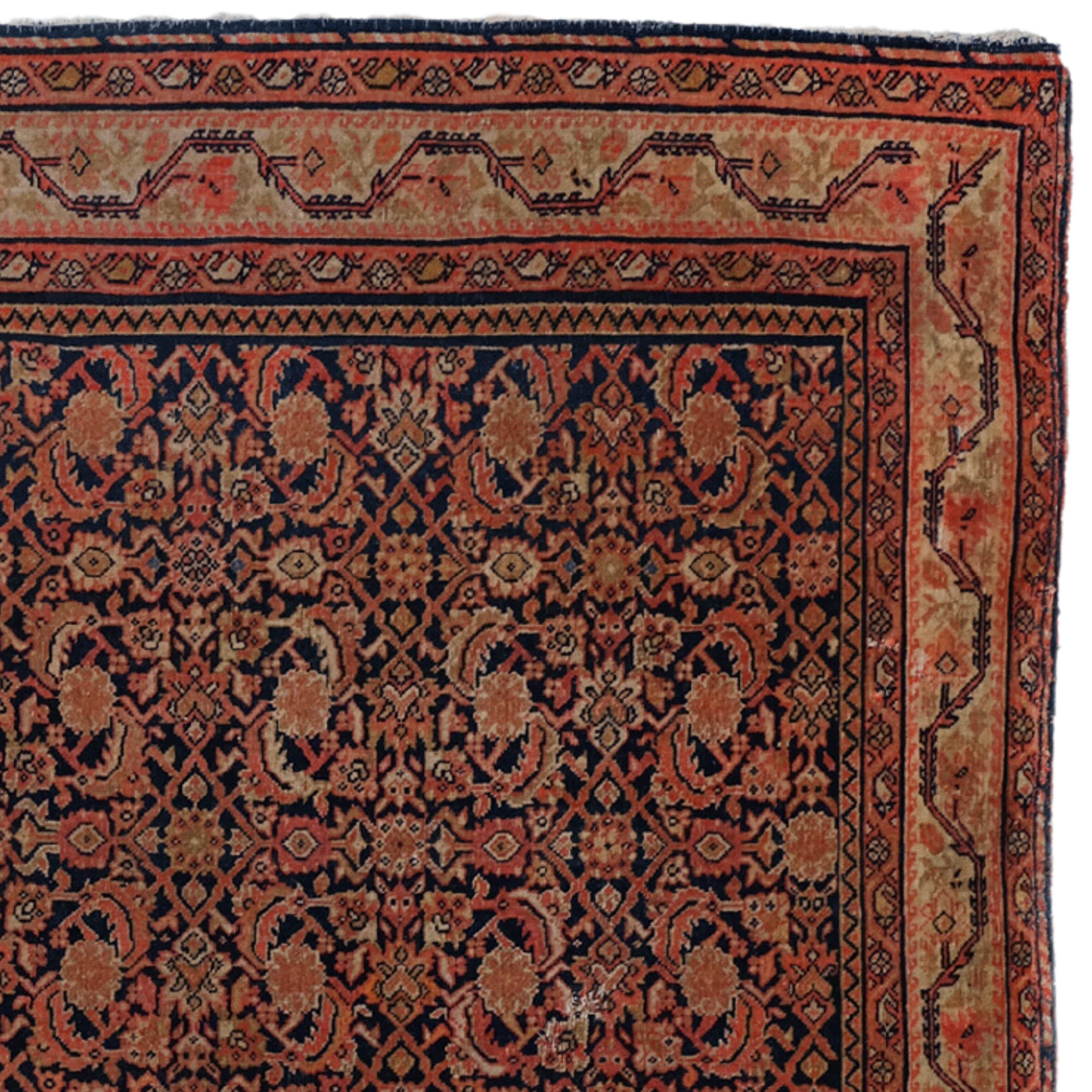 Antique Feraghan Rug - 19th Century Feraghan Rug, Antique Handwoven Rug In Good Condition For Sale In Sultanahmet, 34