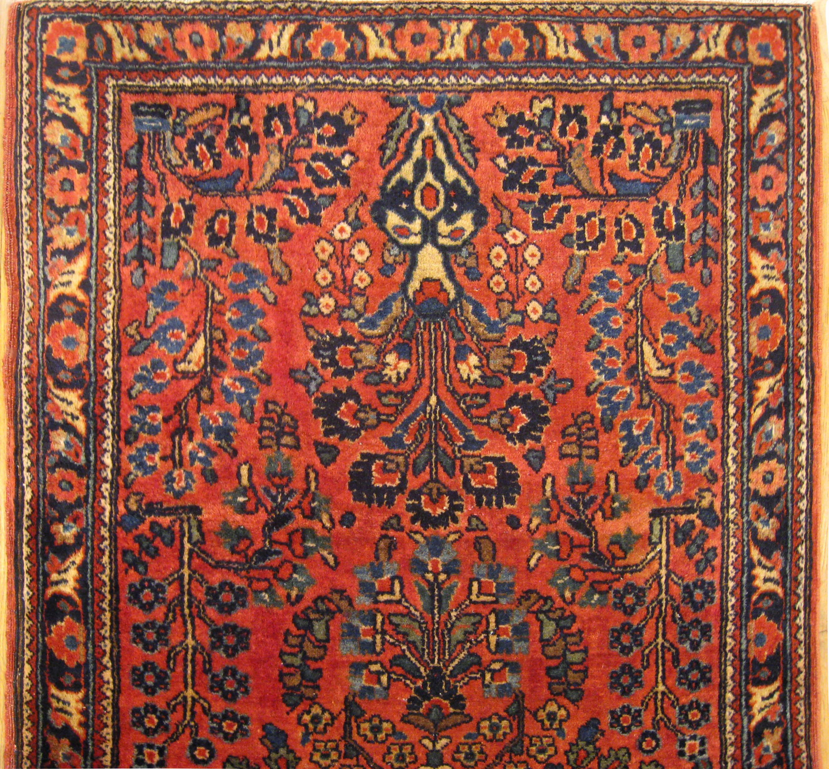 Early 20th Century Antique Persian Sarouk Oriental Rug with Floral Design, circa 1920 in Small Size For Sale