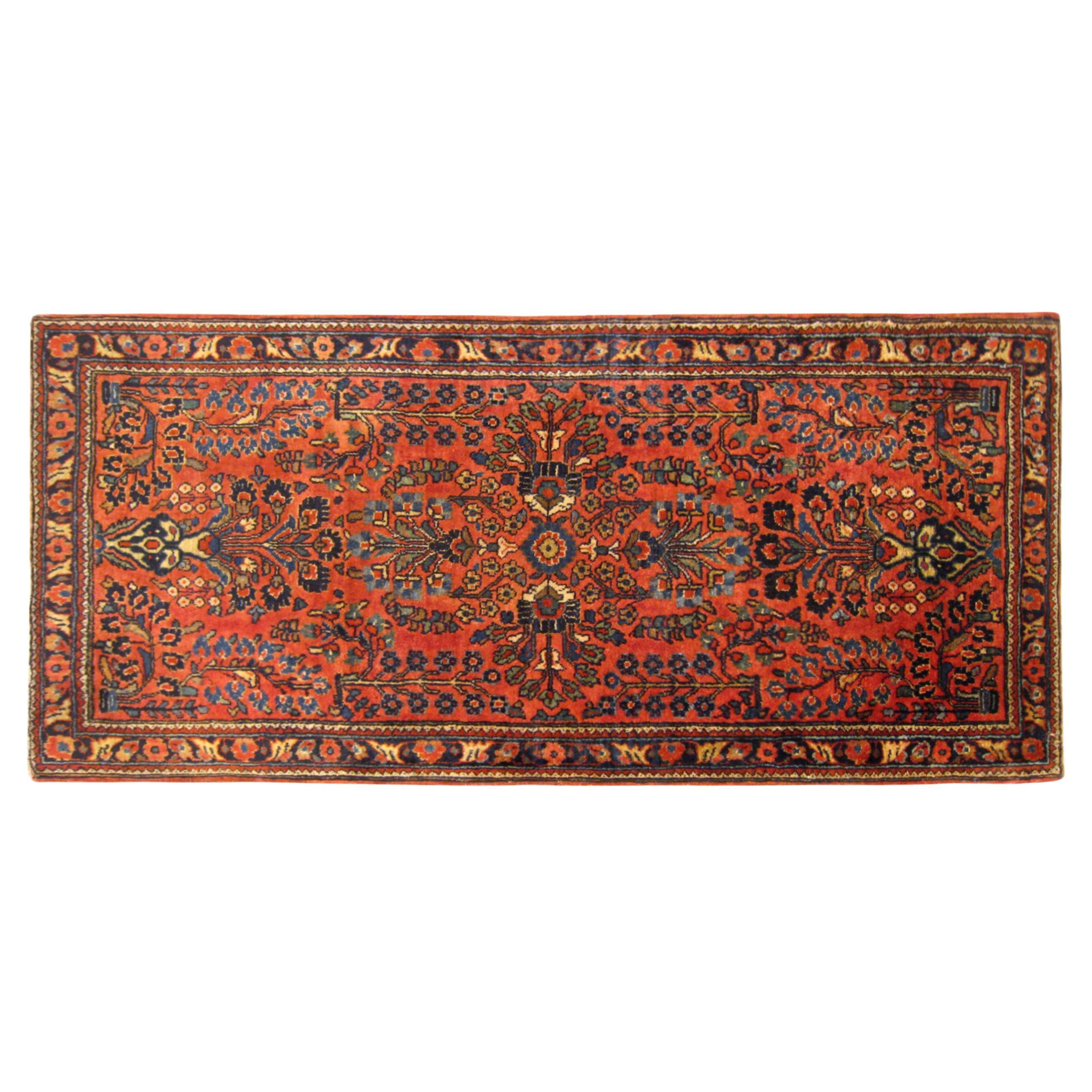Antique Persian Sarouk Oriental Rug with Floral Design, circa 1920 in Small Size For Sale