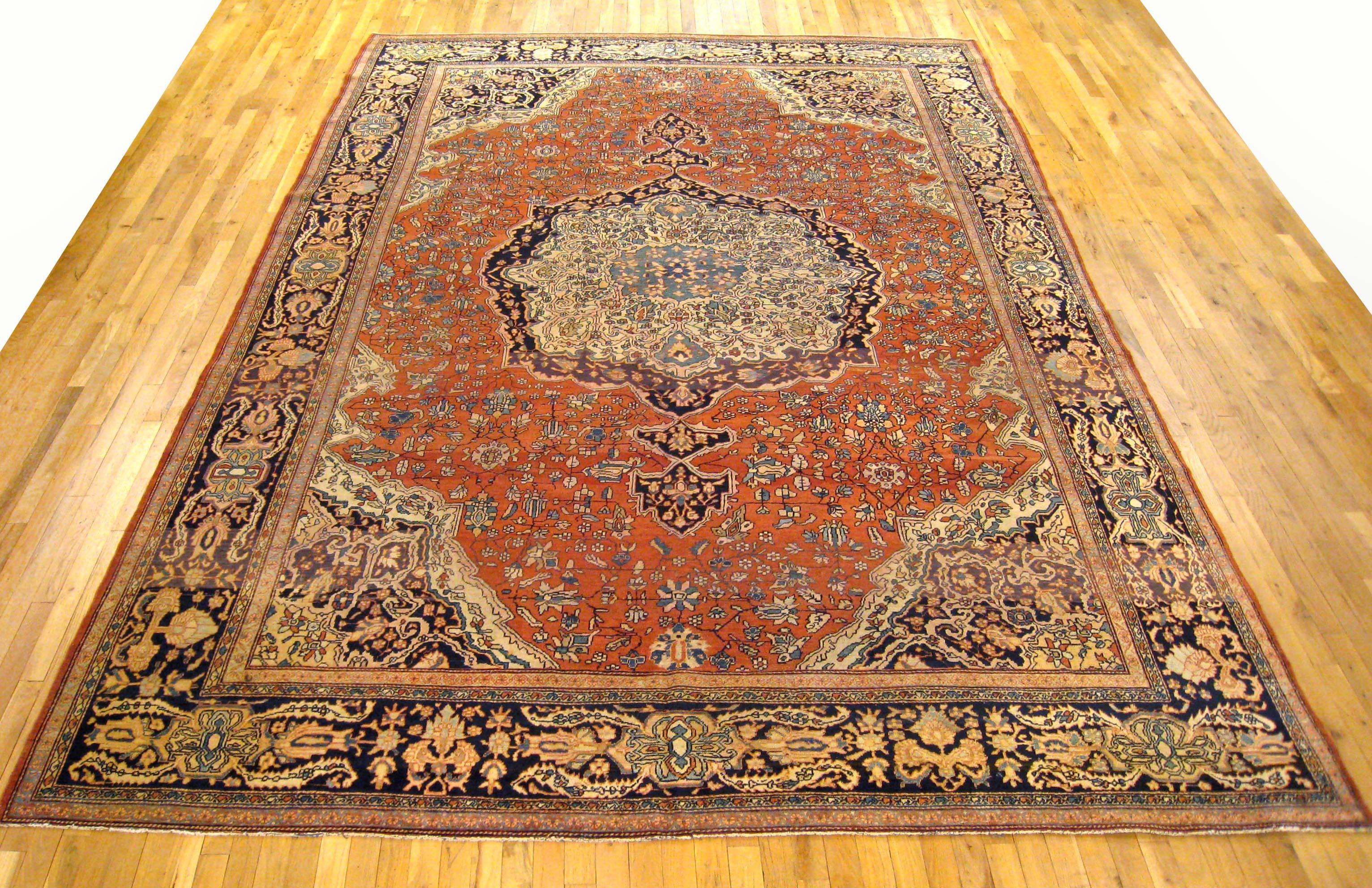 Antique Ferahan Sarouk Oriental rug, circa 1900, Room size

An antique Ferahan Sarouk oriental rug, size 12'3