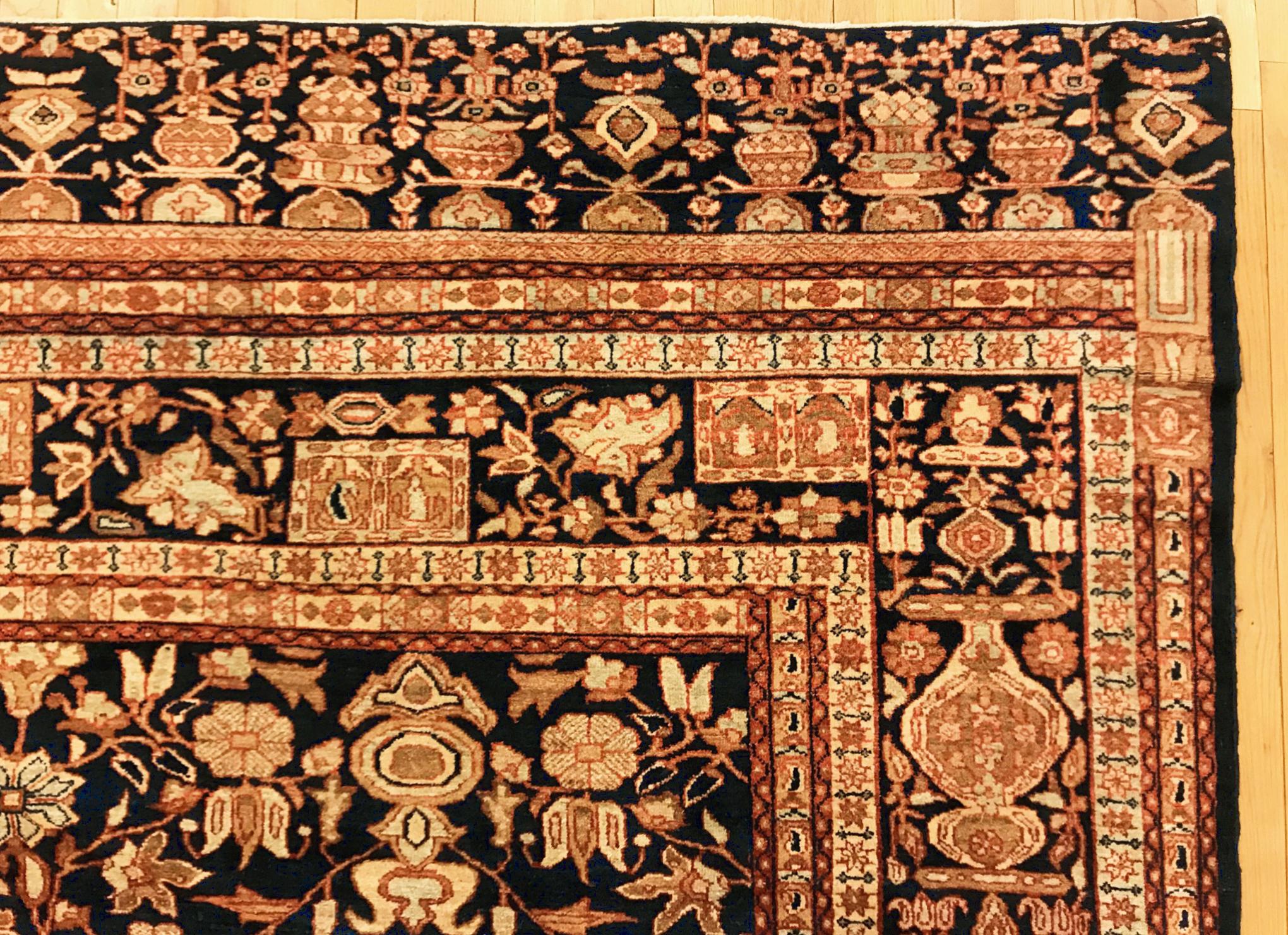 Antique Ferahan Sarouk Oriental Rug, in Room Size, with Intricate Floral Design In Good Condition For Sale In New York, NY