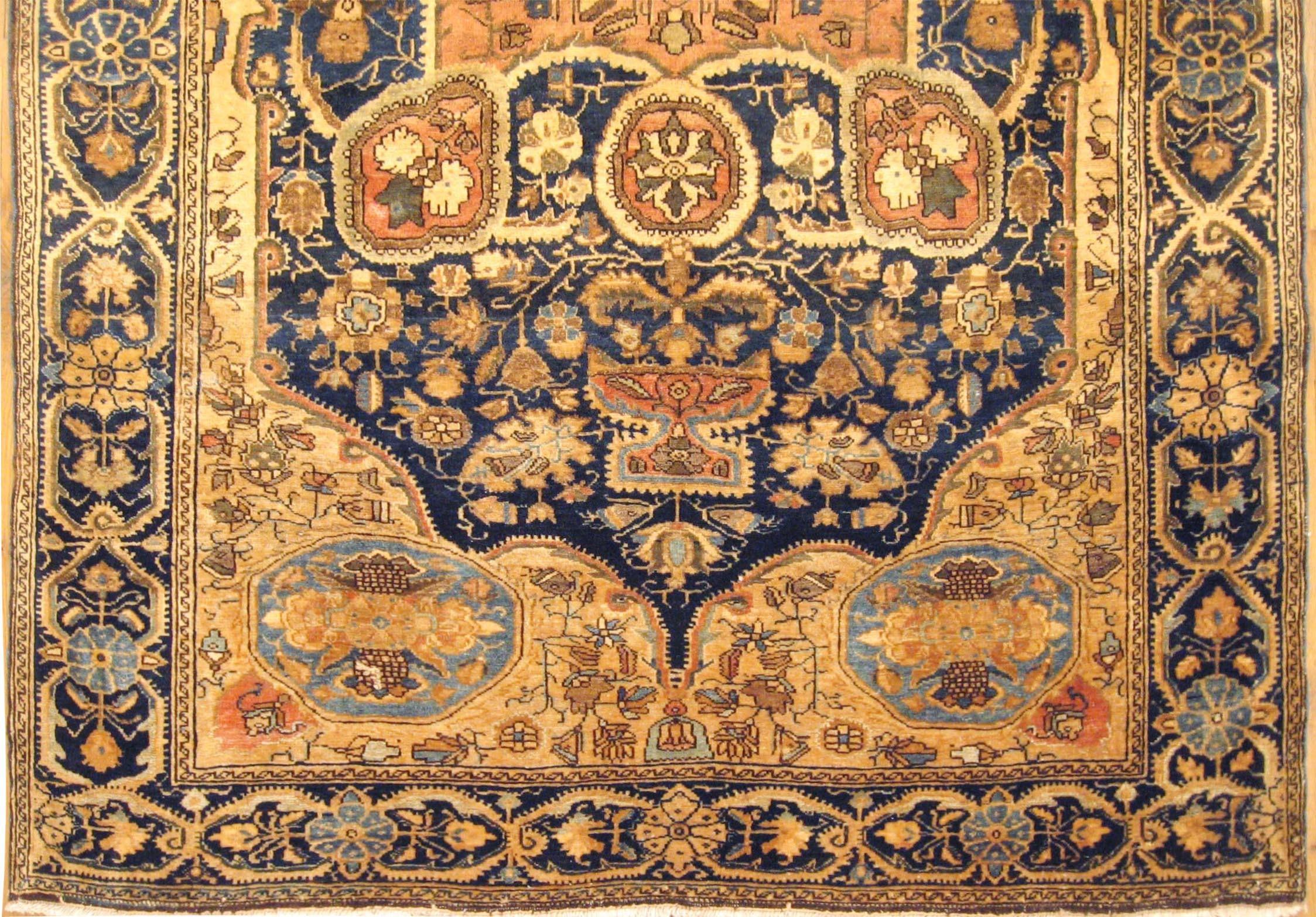 Persian Antique Ferahan Sarouk Oriental Rug, in Small Size, with a Central Medallion For Sale