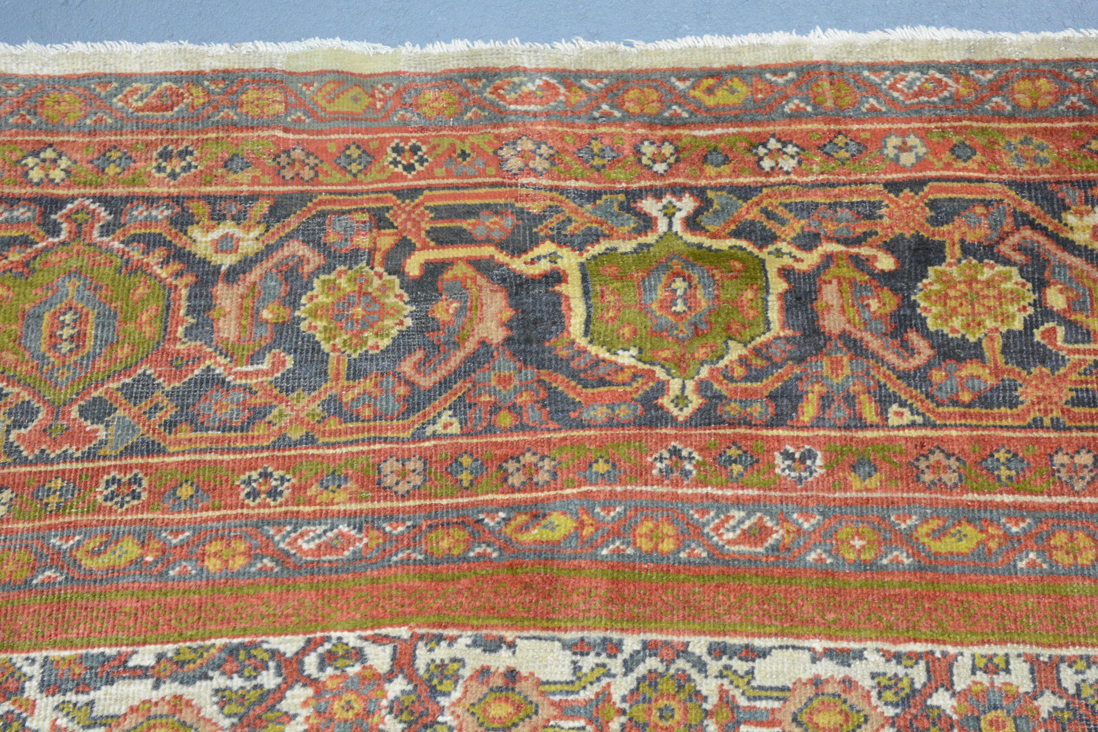 Antique Fereghan Carpet For Sale 4