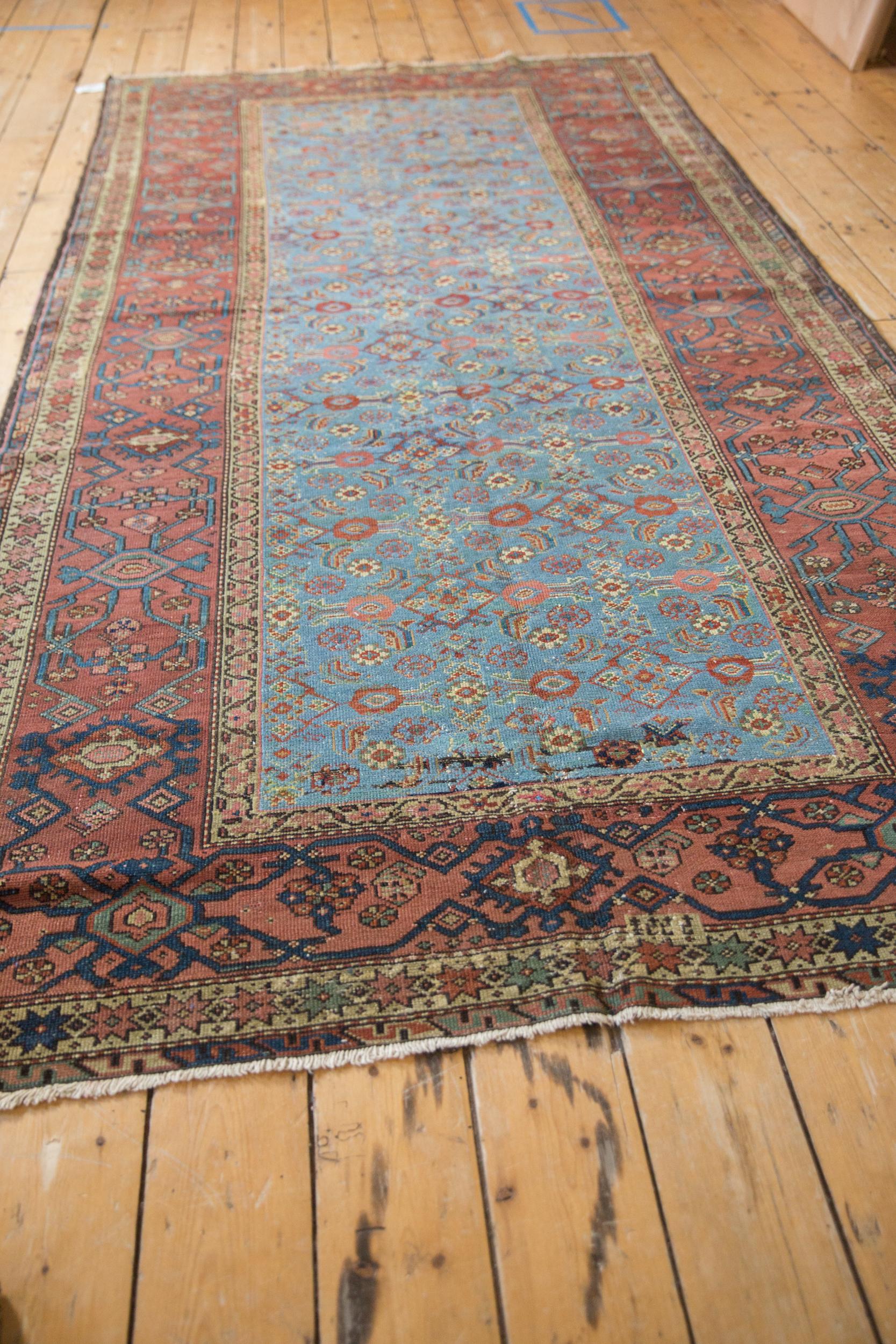 Antiker Fereghan-Teppich im Zustand „Gut“ im Angebot in Katonah, NY